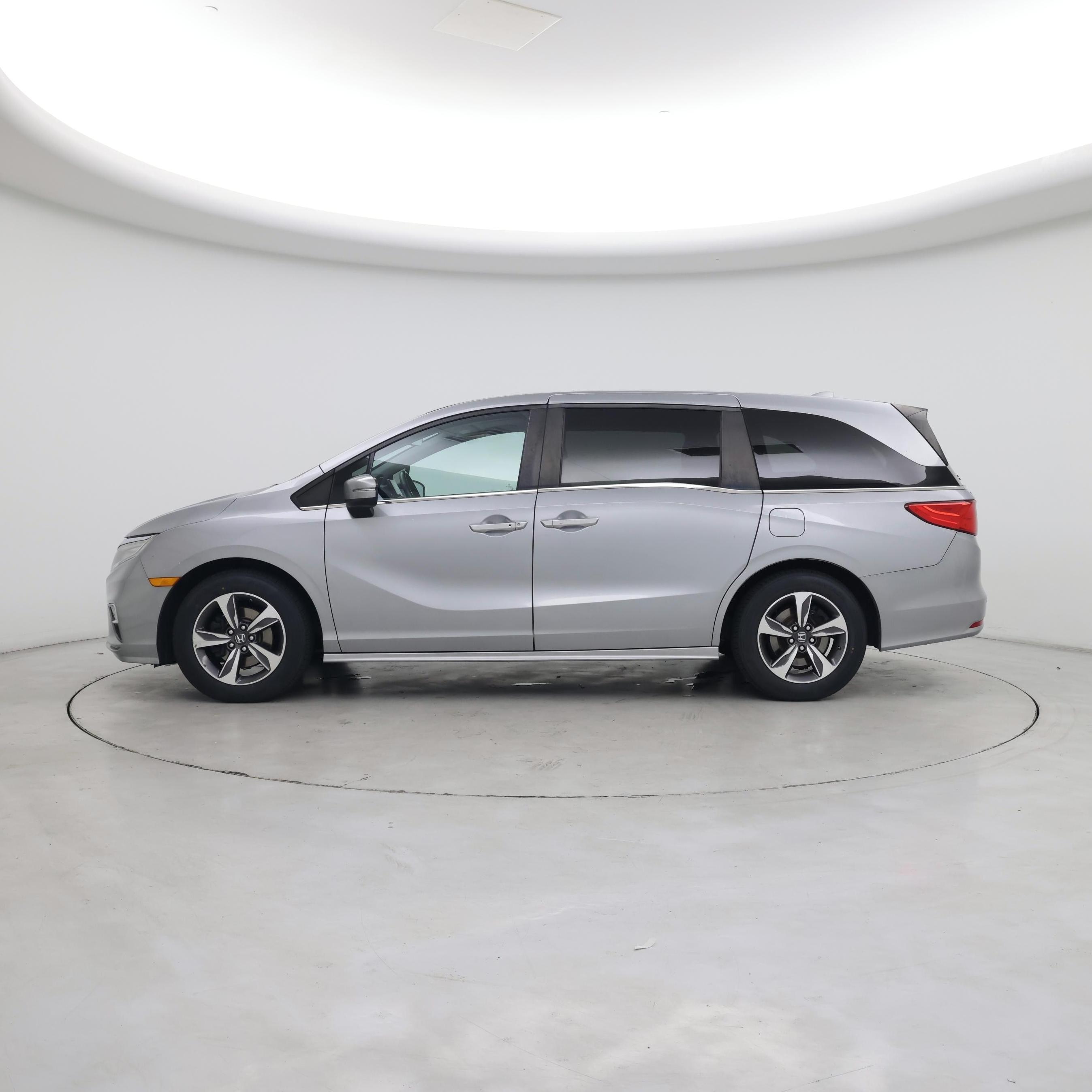 Thumbnail: 2020 Honda Odyssey - 3