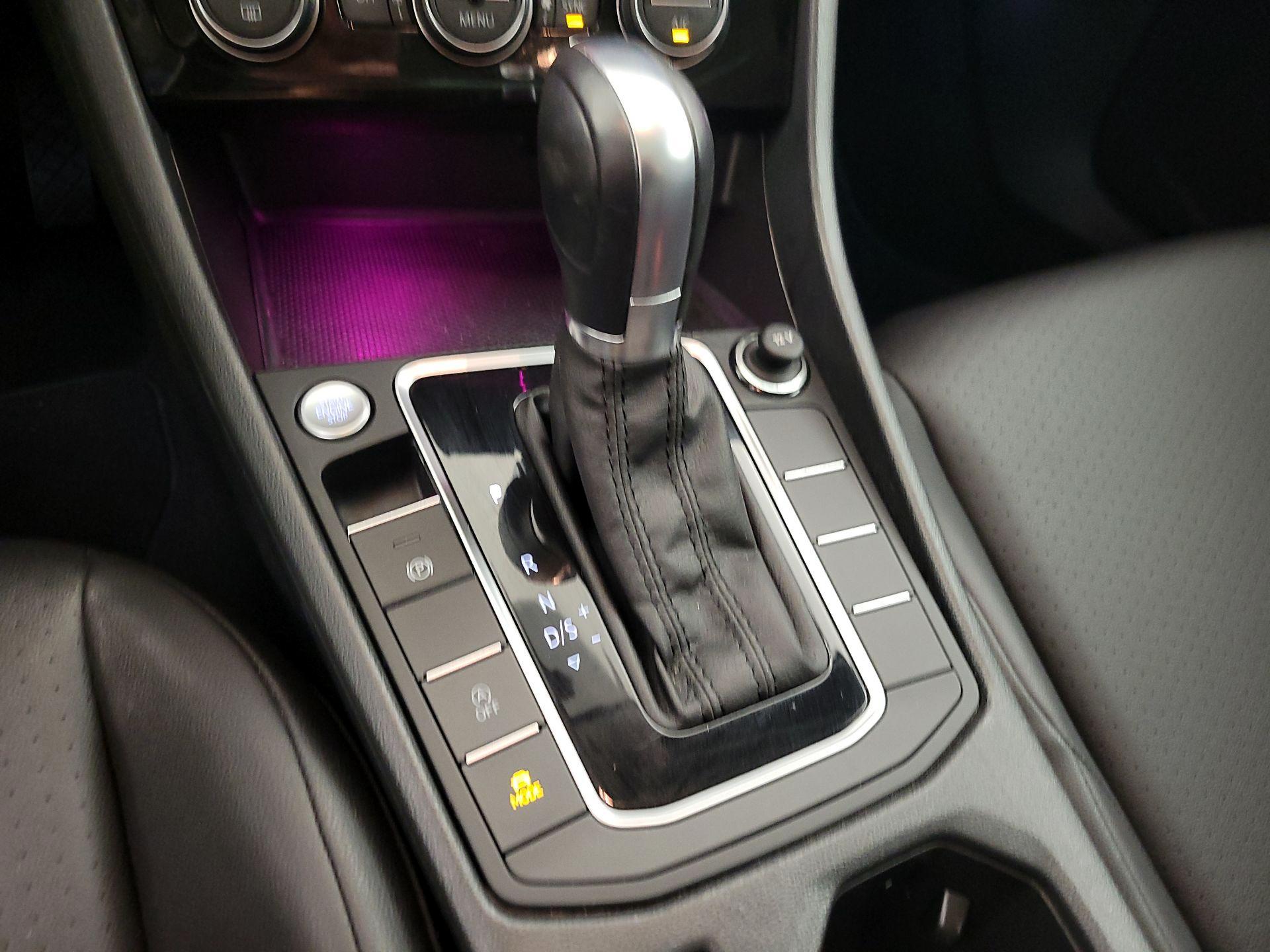 Thumbnail: 2019 Volkswagen Jetta - 17