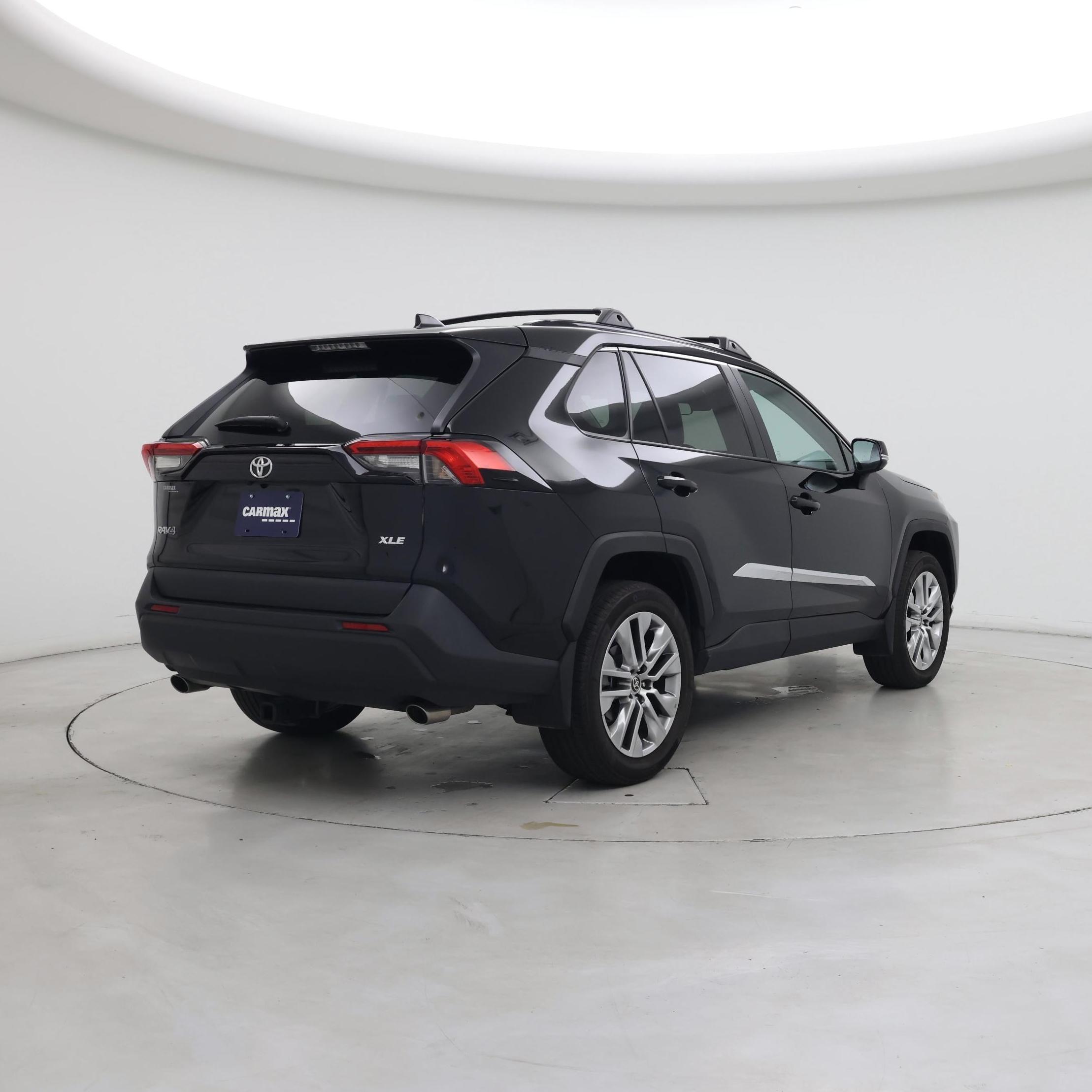 Thumbnail: 2022 Toyota RAV4 - 8
