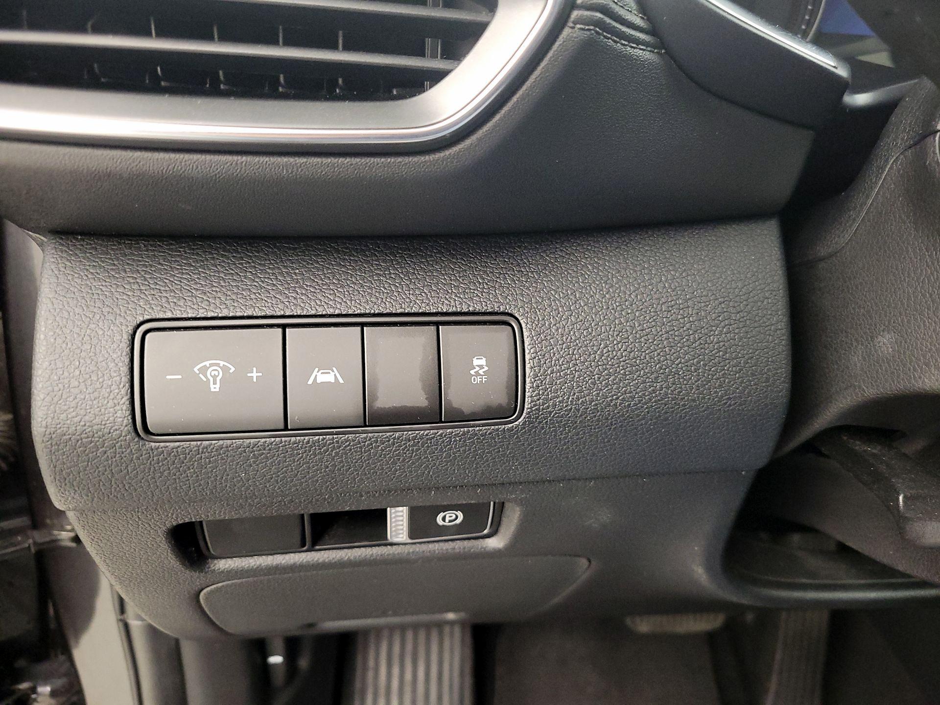 Thumbnail: 2022 Hyundai Santa Fe - 11