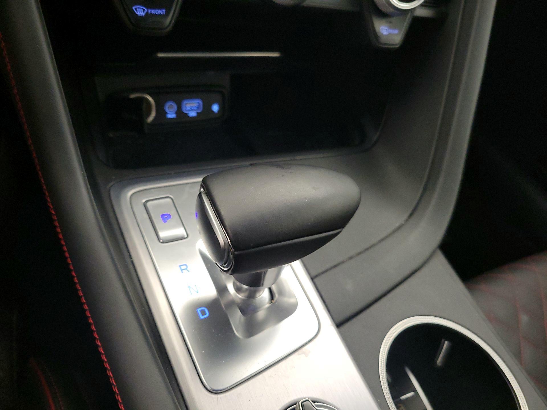 Thumbnail: 2019 Genesis G70 - 18