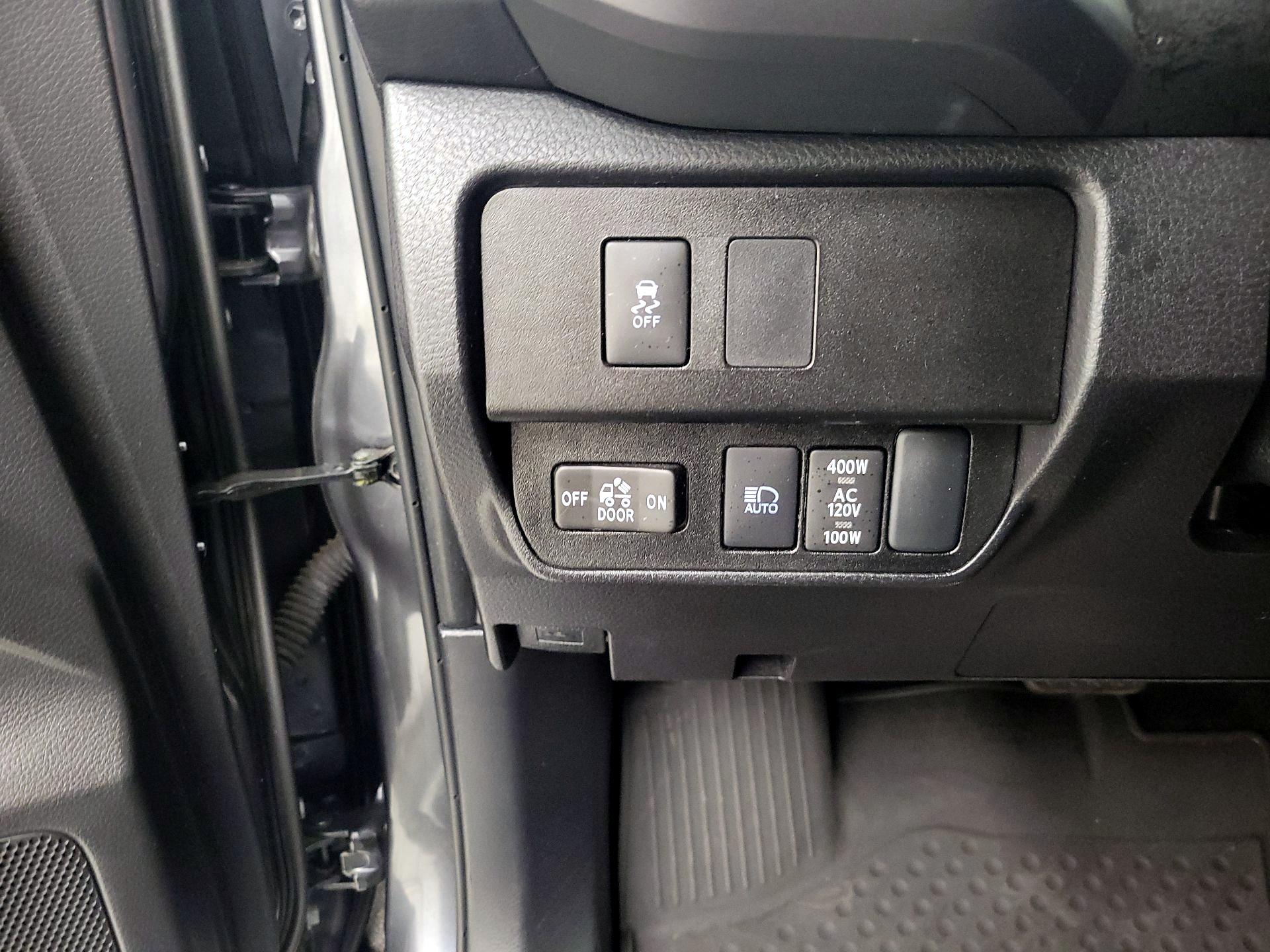 Thumbnail: 2023 Toyota Tacoma - 13