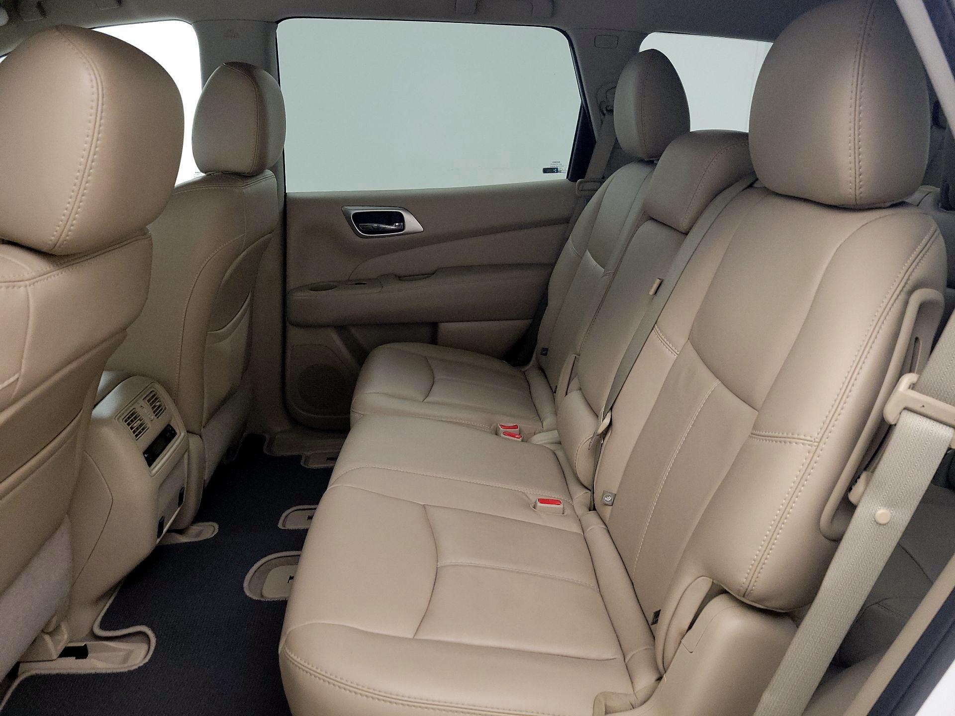 Thumbnail: 2014 Nissan Pathfinder - 19