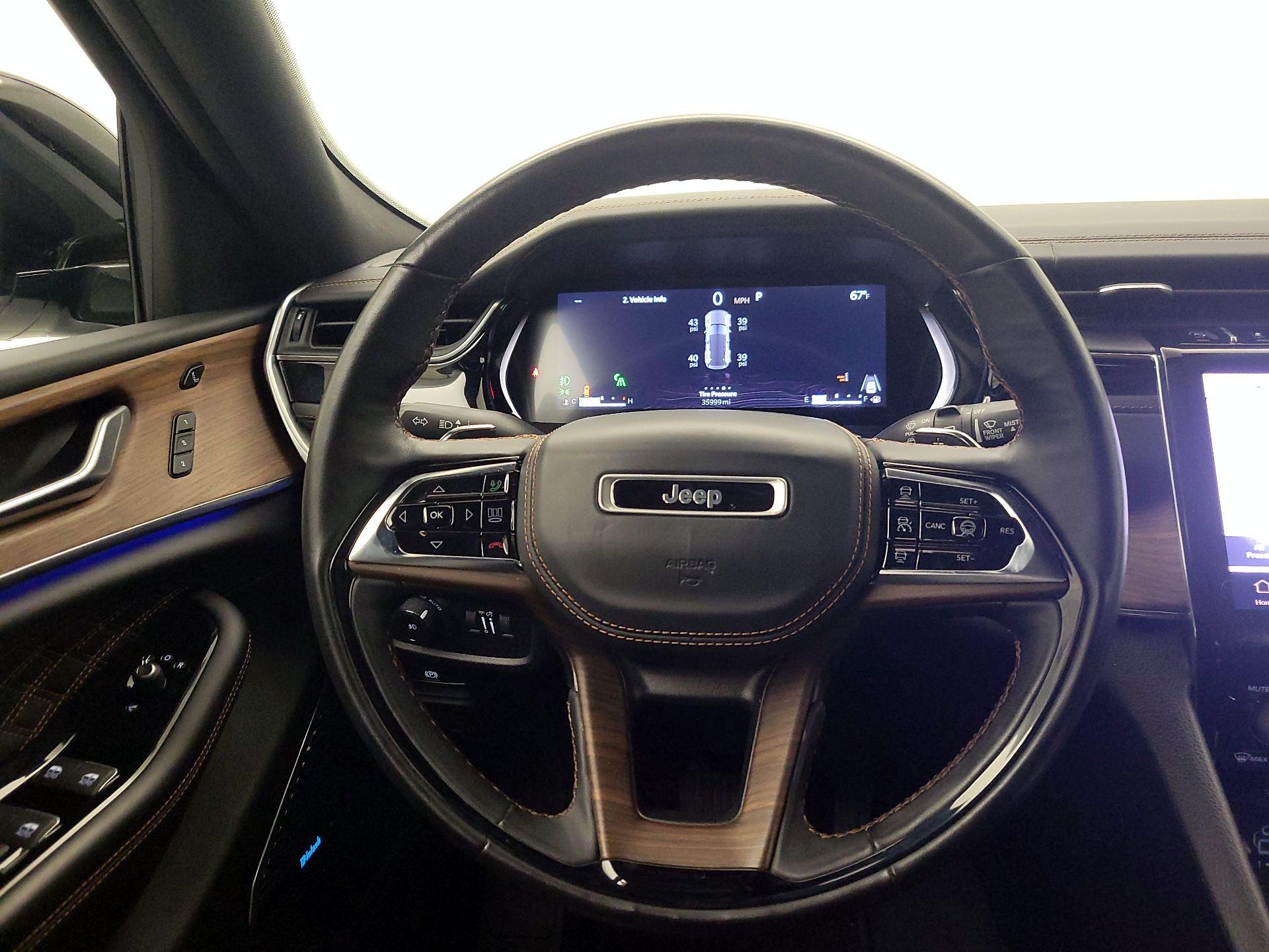 Thumbnail: 2023 Jeep Grand Cherokee - 10