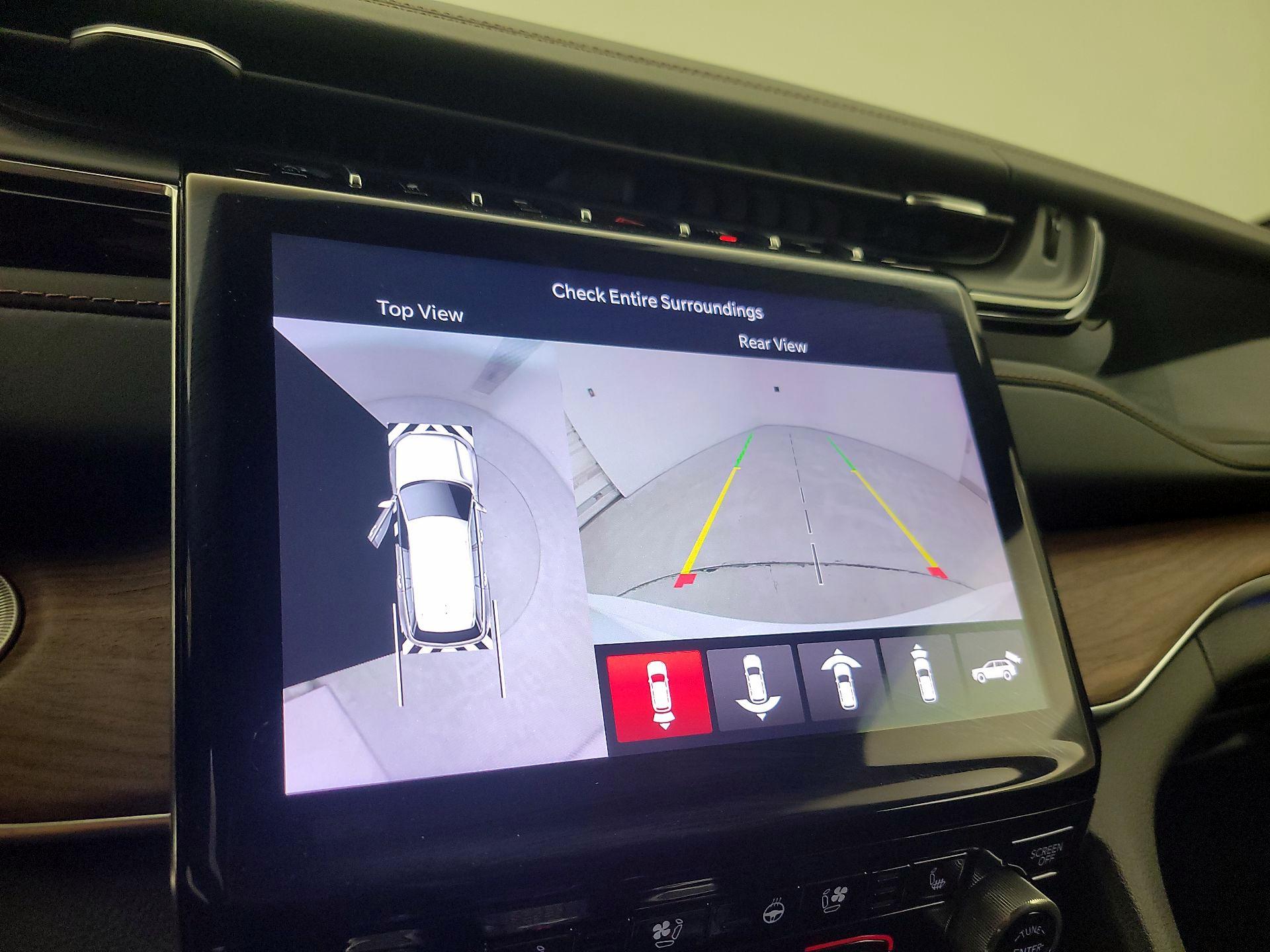 Thumbnail: 2023 Jeep Grand Cherokee - 14