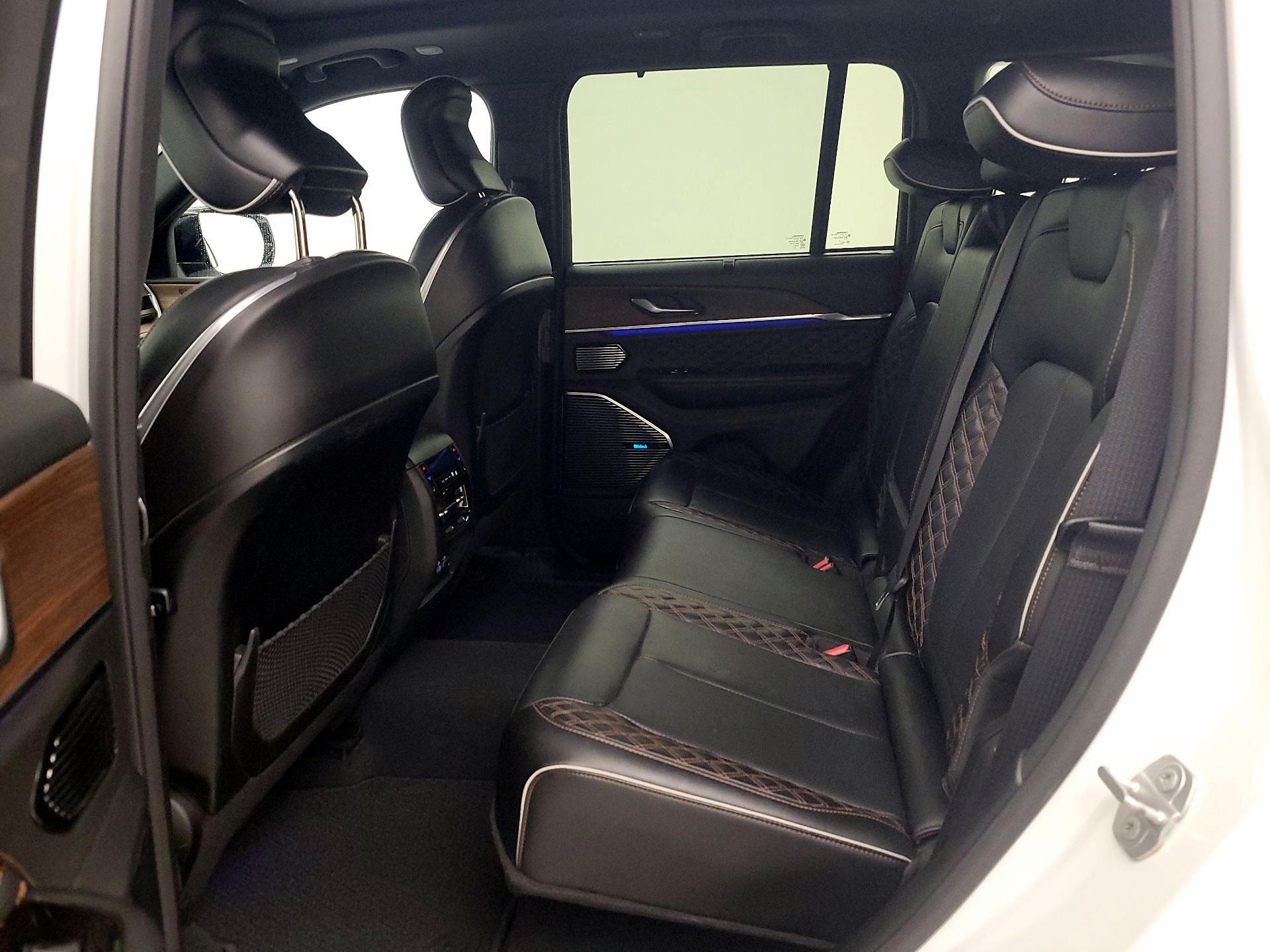 Thumbnail: 2023 Jeep Grand Cherokee - 19