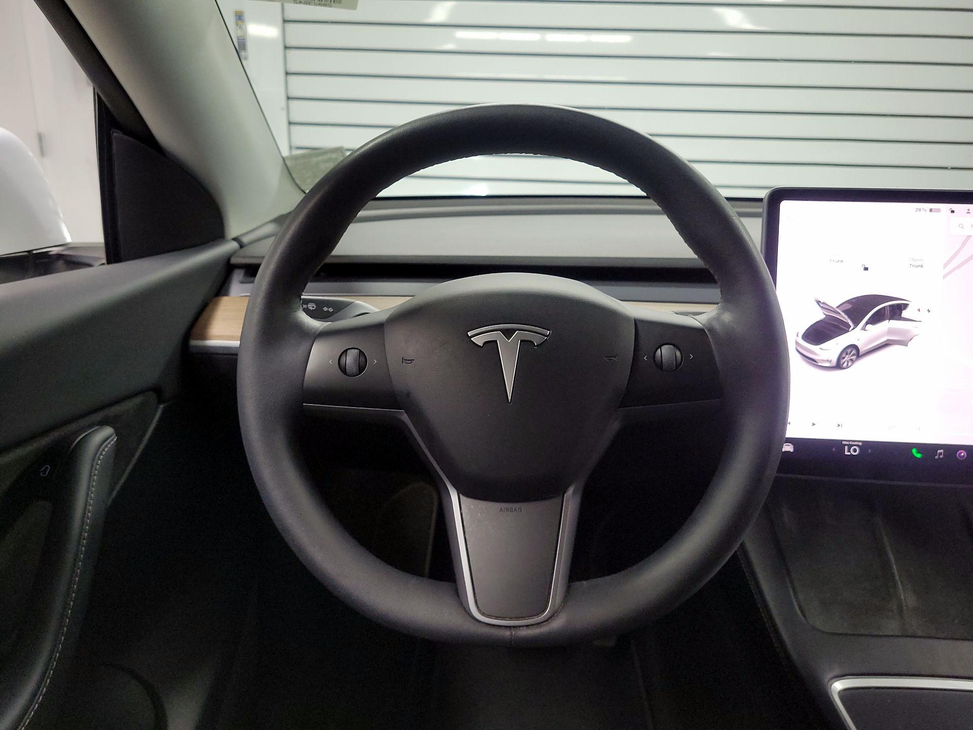 Thumbnail: 2022 Tesla Model Y - 10