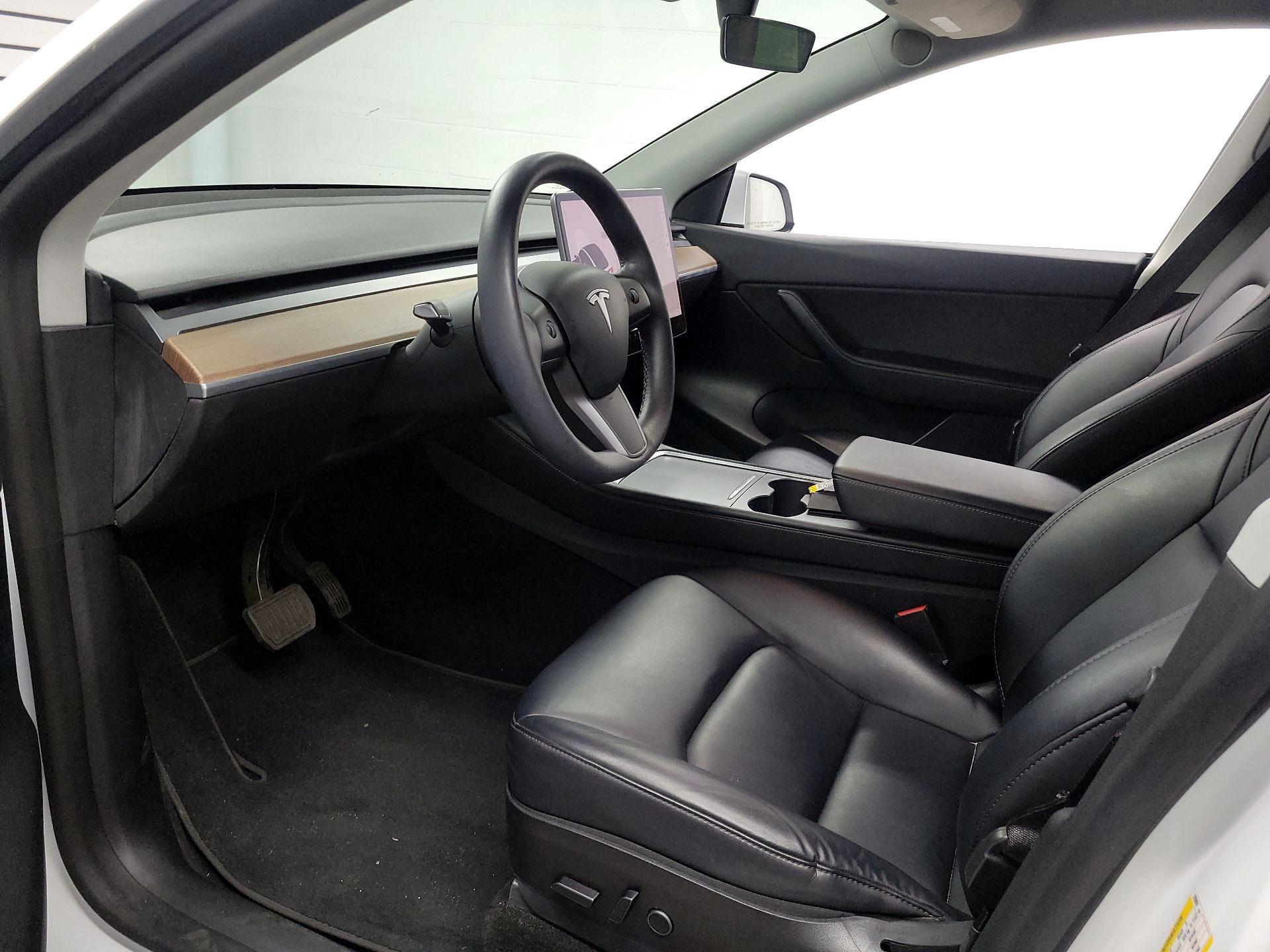 Thumbnail: 2022 Tesla Model Y - 11