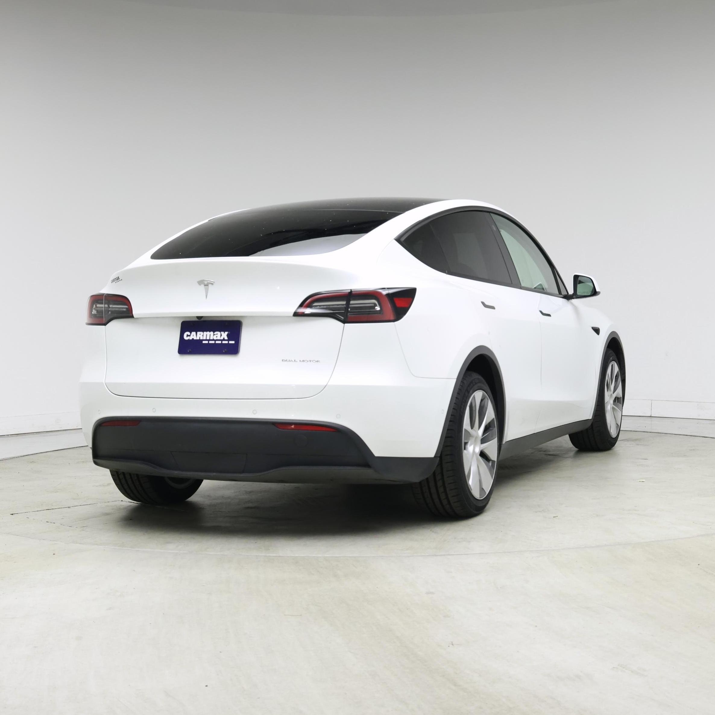 Thumbnail: 2022 Tesla Model Y - 8