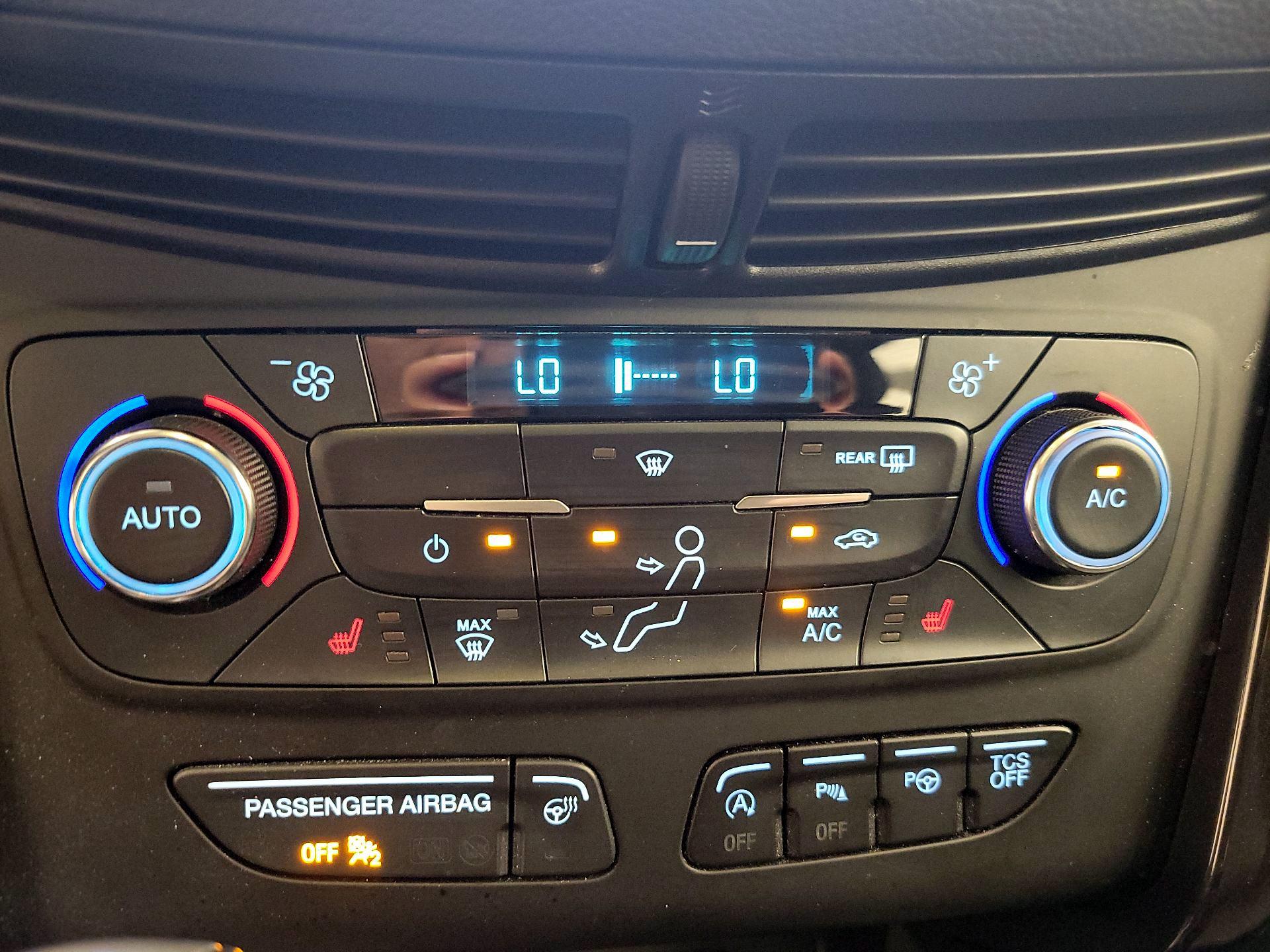 Thumbnail: 2017 Ford Escape - 16