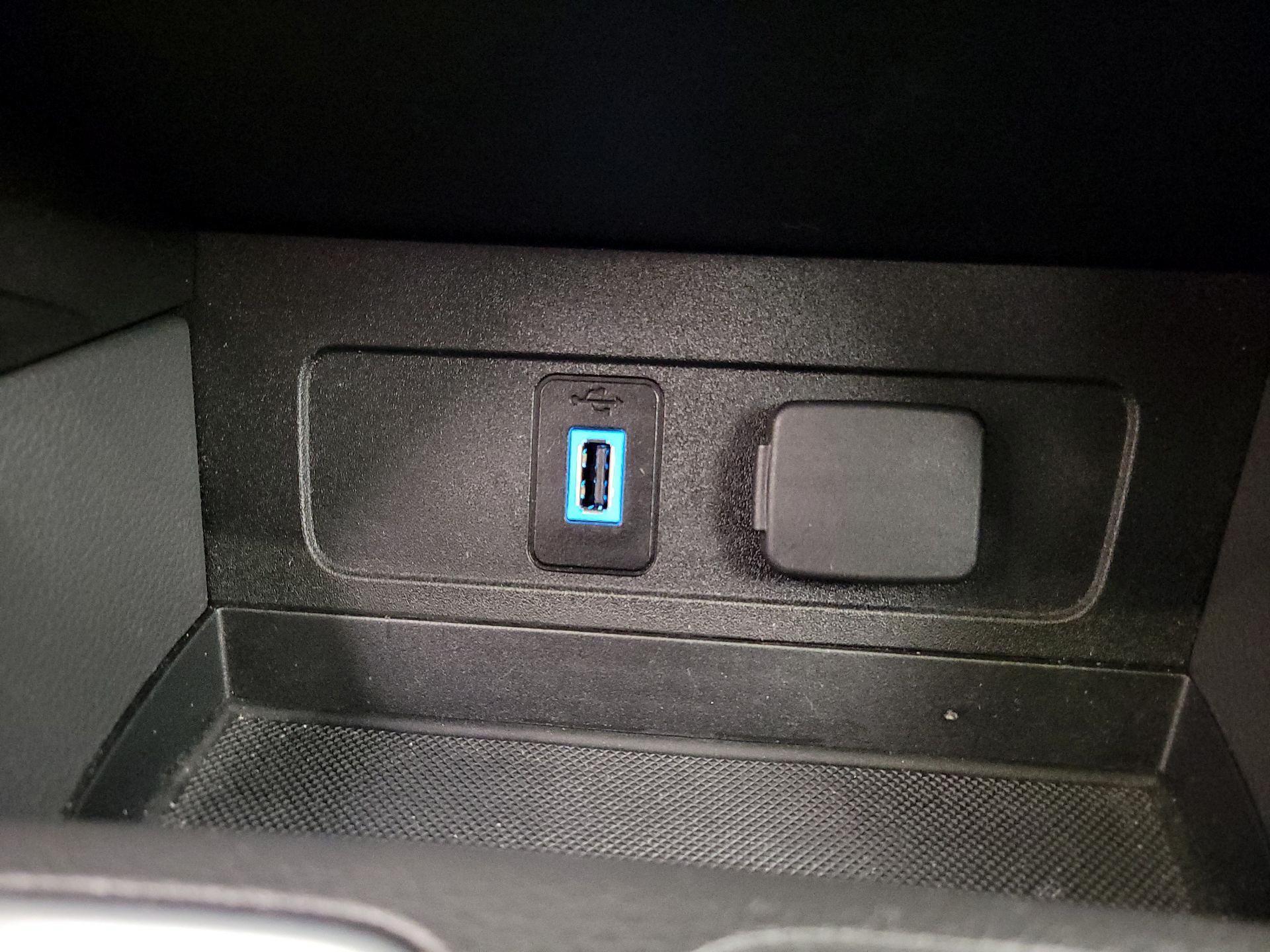 Thumbnail: 2017 Ford Escape - 18