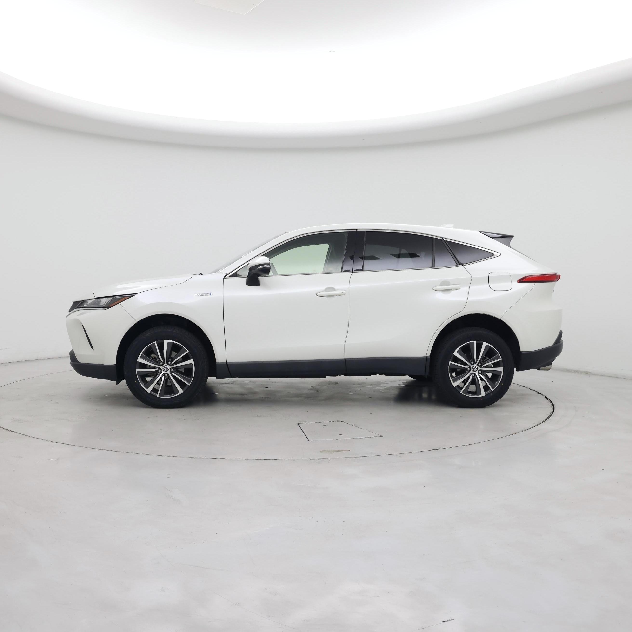 Thumbnail: 2021 Toyota Venza - 3