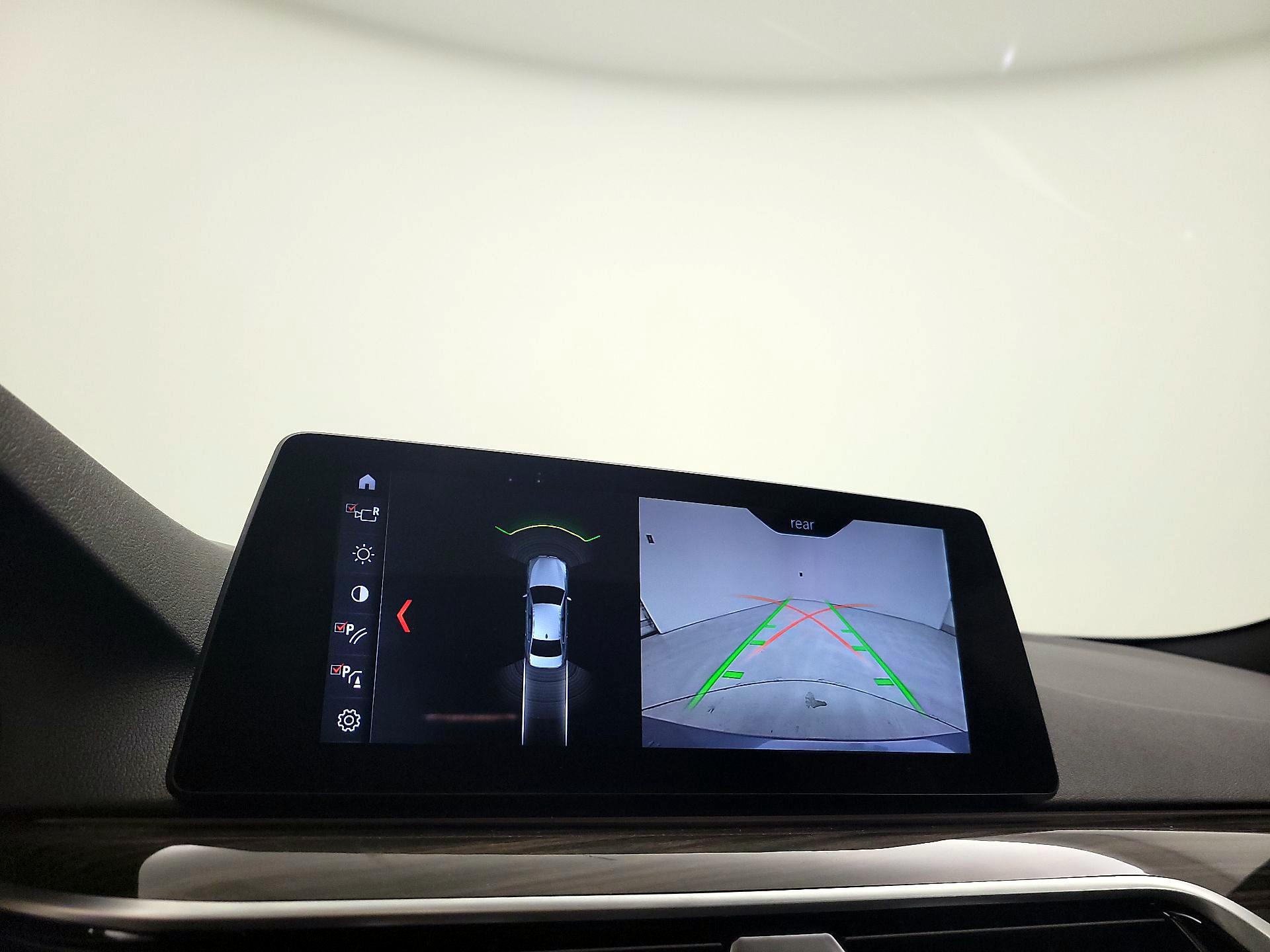 Thumbnail: 2018 BMW 5 Series - 15