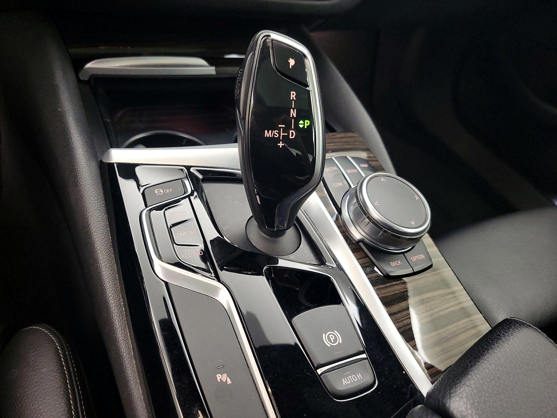 Thumbnail: 2018 BMW 5 Series - 18