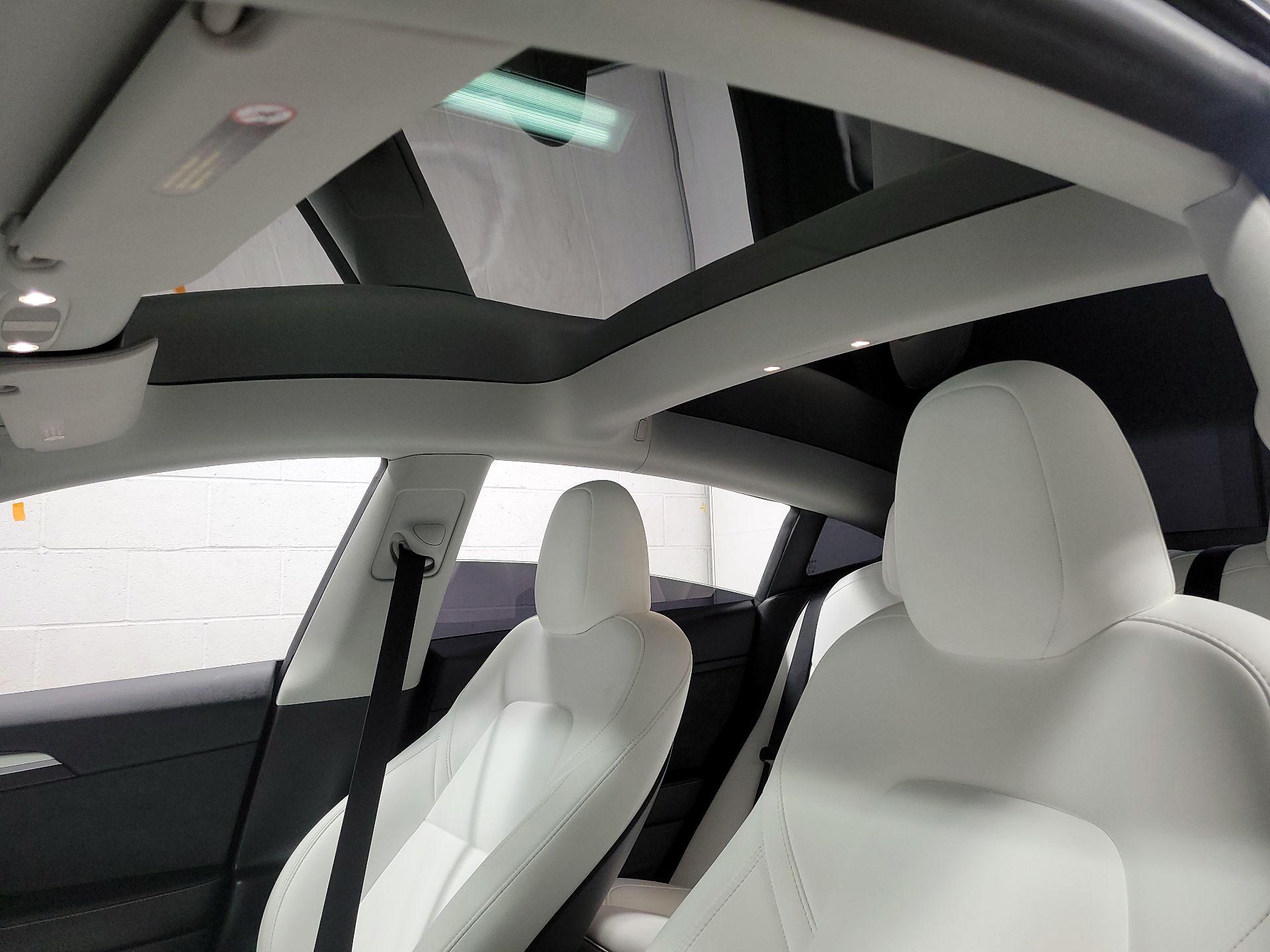 Thumbnail: 2023 Tesla Model 3 - 16