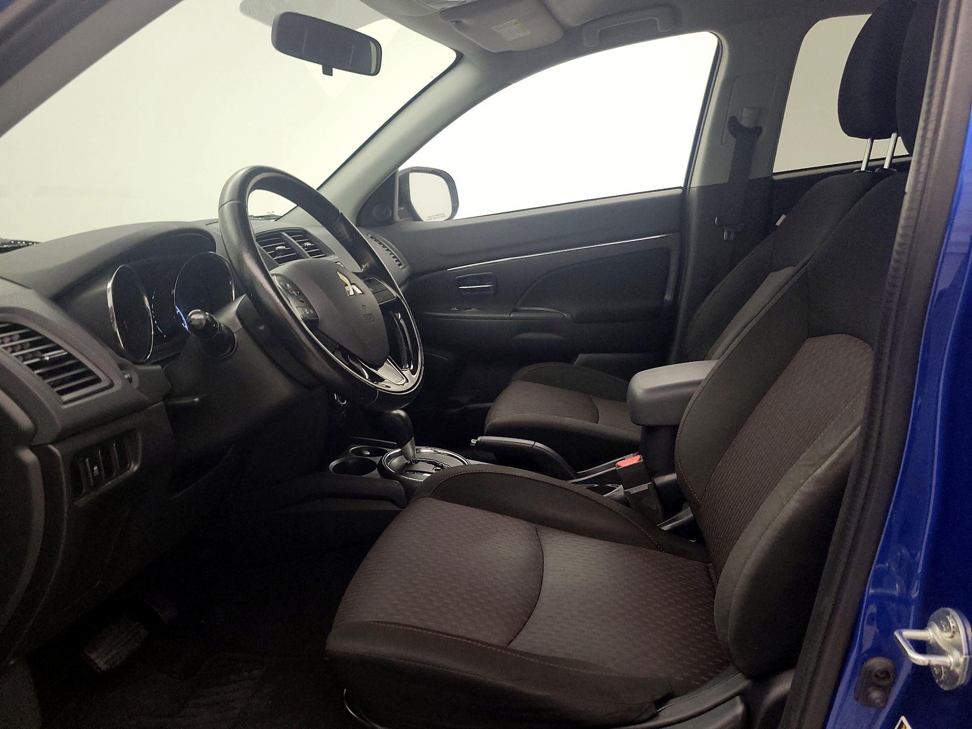 Thumbnail: 2016 Mitsubishi Outlander Sport - 11