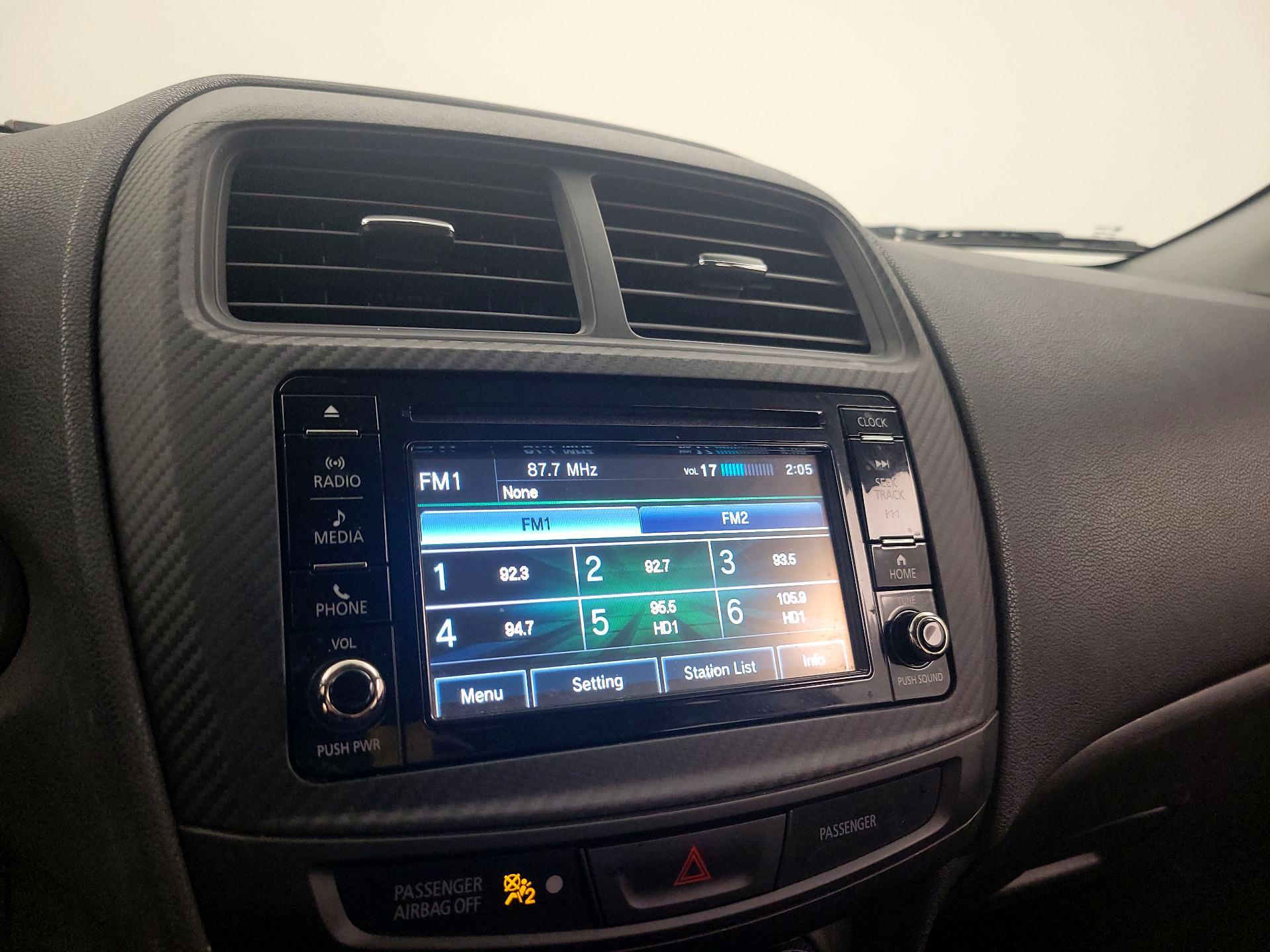 Thumbnail: 2016 Mitsubishi Outlander Sport - 15