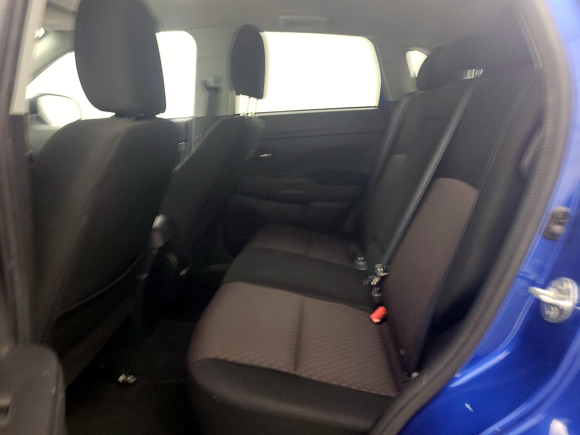 Thumbnail: 2016 Mitsubishi Outlander Sport - 19