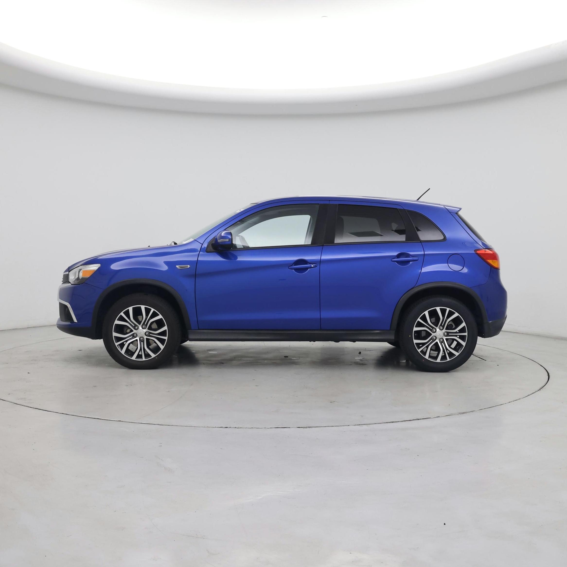 Thumbnail: 2016 Mitsubishi Outlander Sport - 3