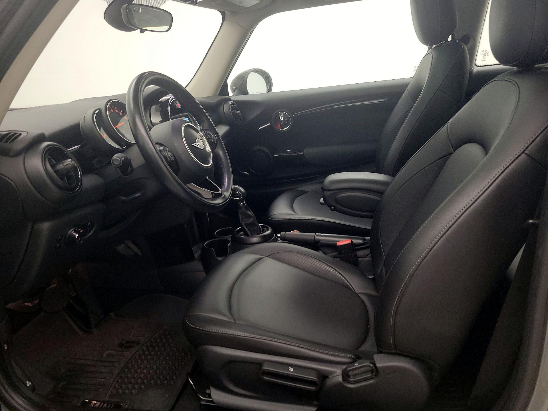 Thumbnail: 2019 MINI Cooper Hardtop - 11