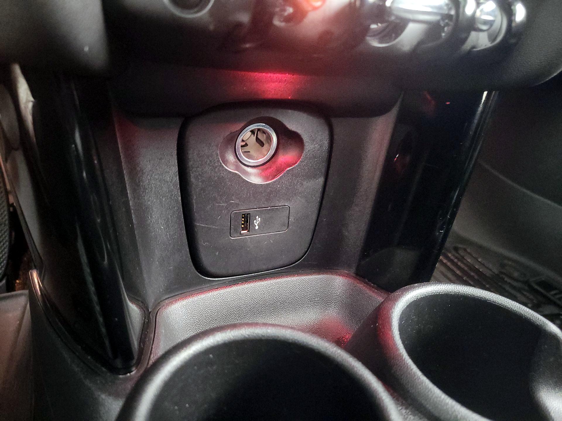 Thumbnail: 2019 MINI Cooper Hardtop - 18