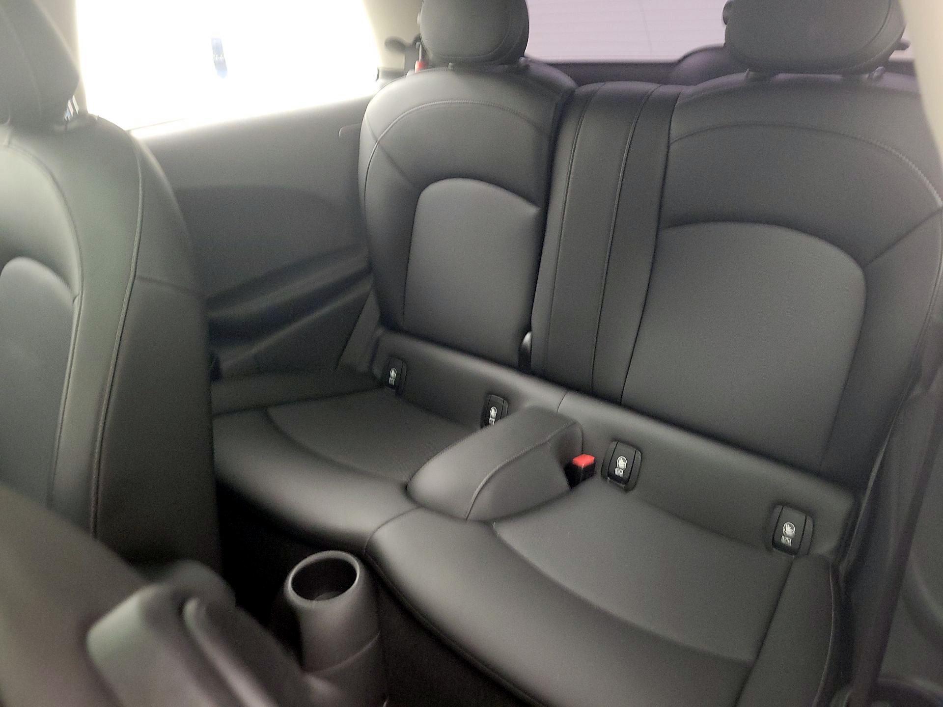 Thumbnail: 2019 MINI Cooper Hardtop - 20