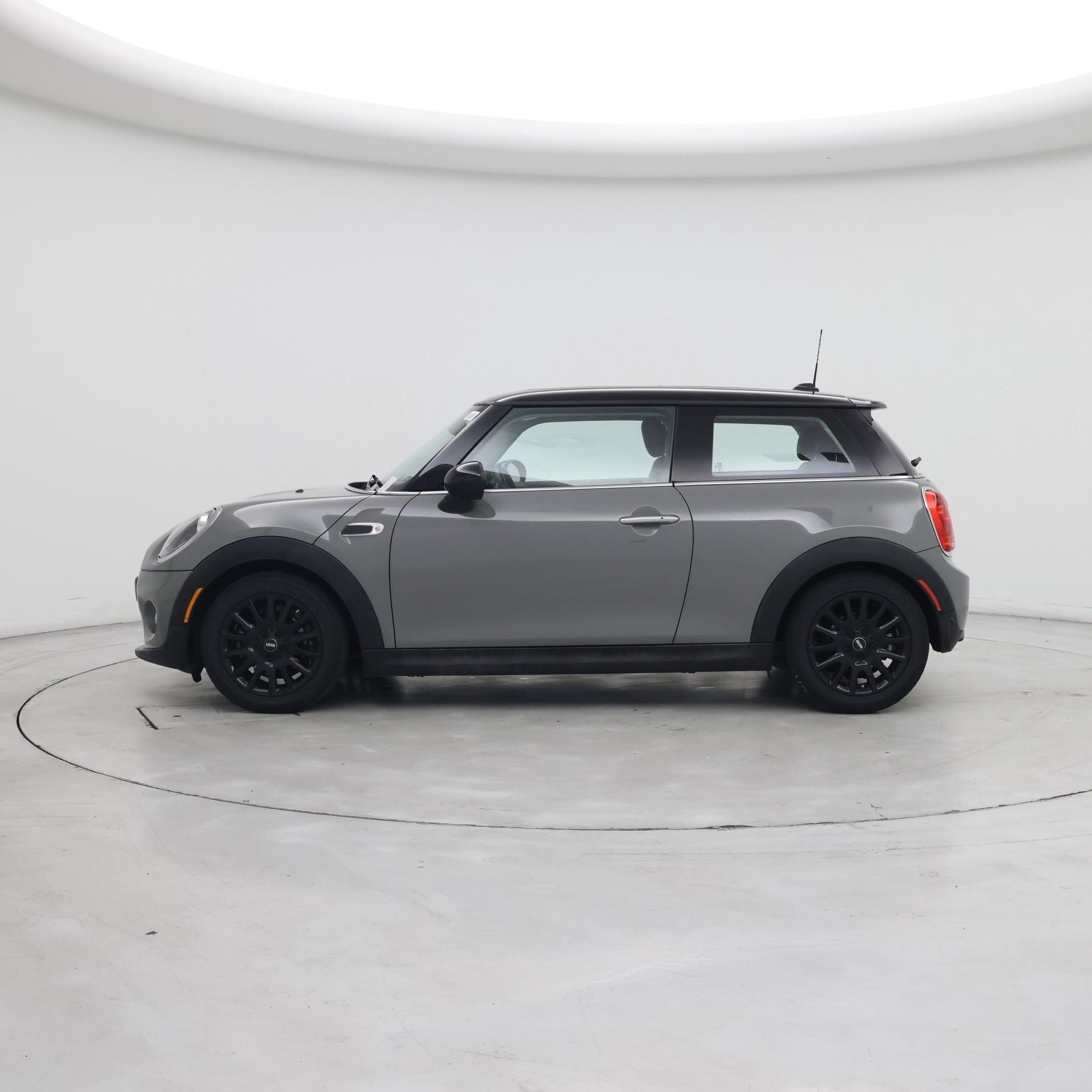 Thumbnail: 2019 MINI Cooper Hardtop - 3