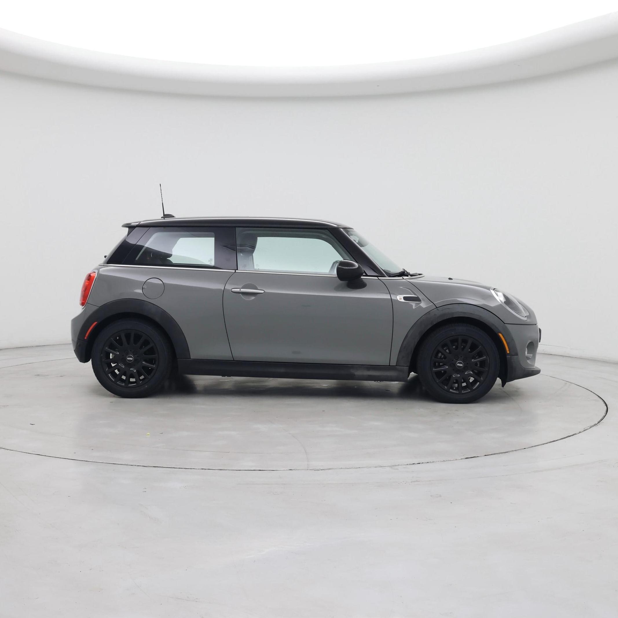Thumbnail: 2019 MINI Cooper Hardtop - 7
