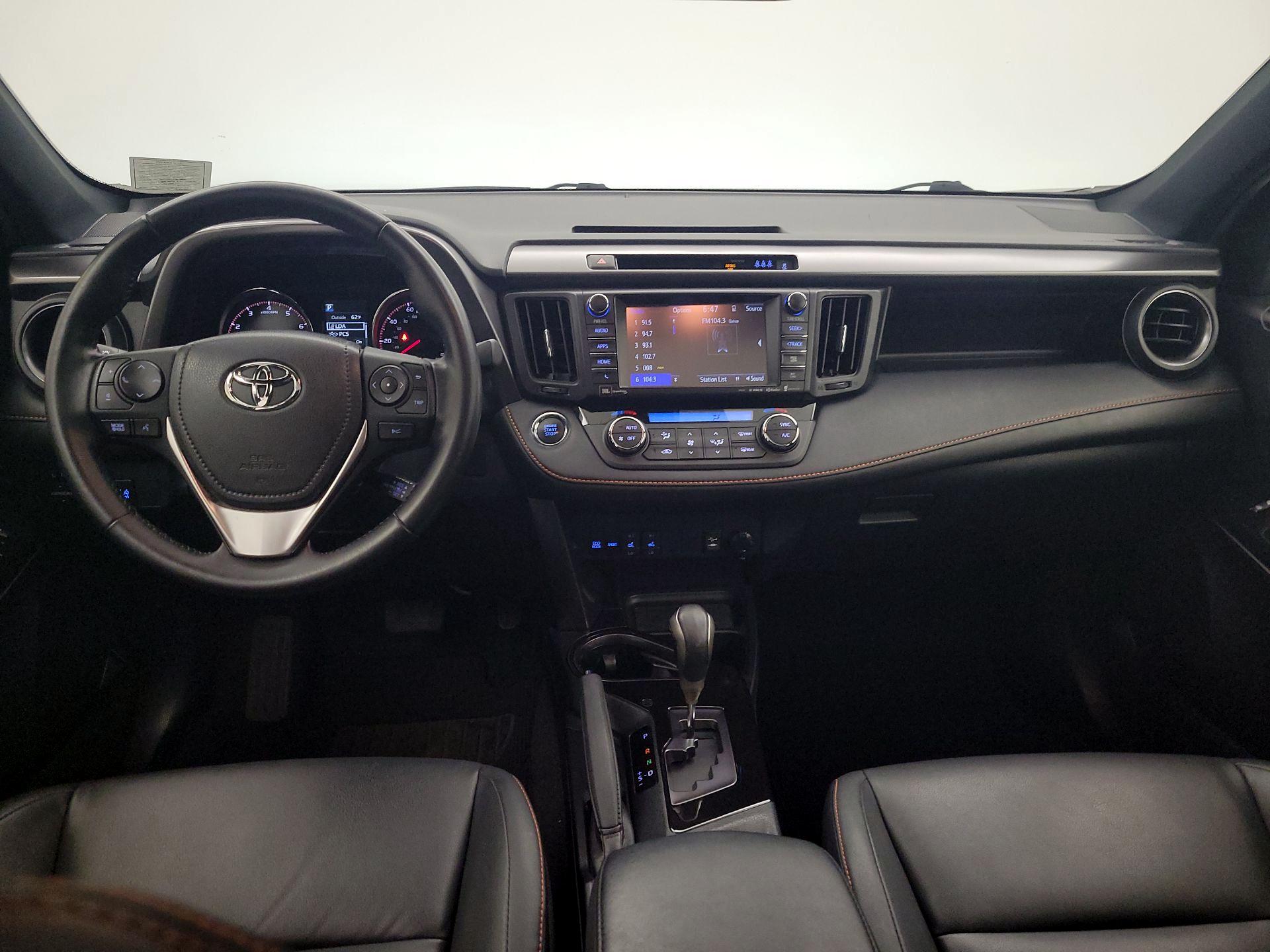 Thumbnail: 2017 Toyota RAV4 - 9