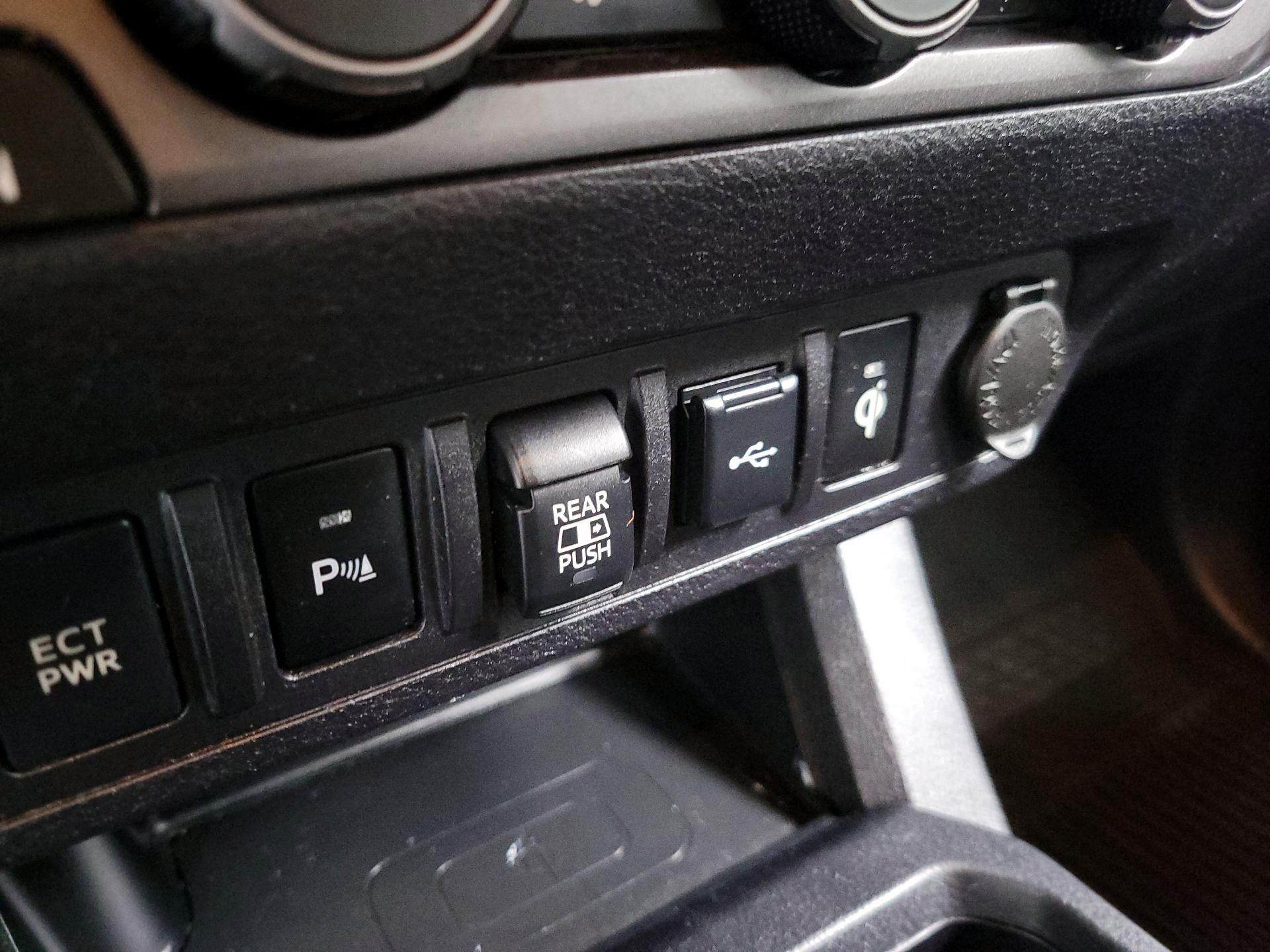 Thumbnail: 2022 Toyota Tacoma - 19