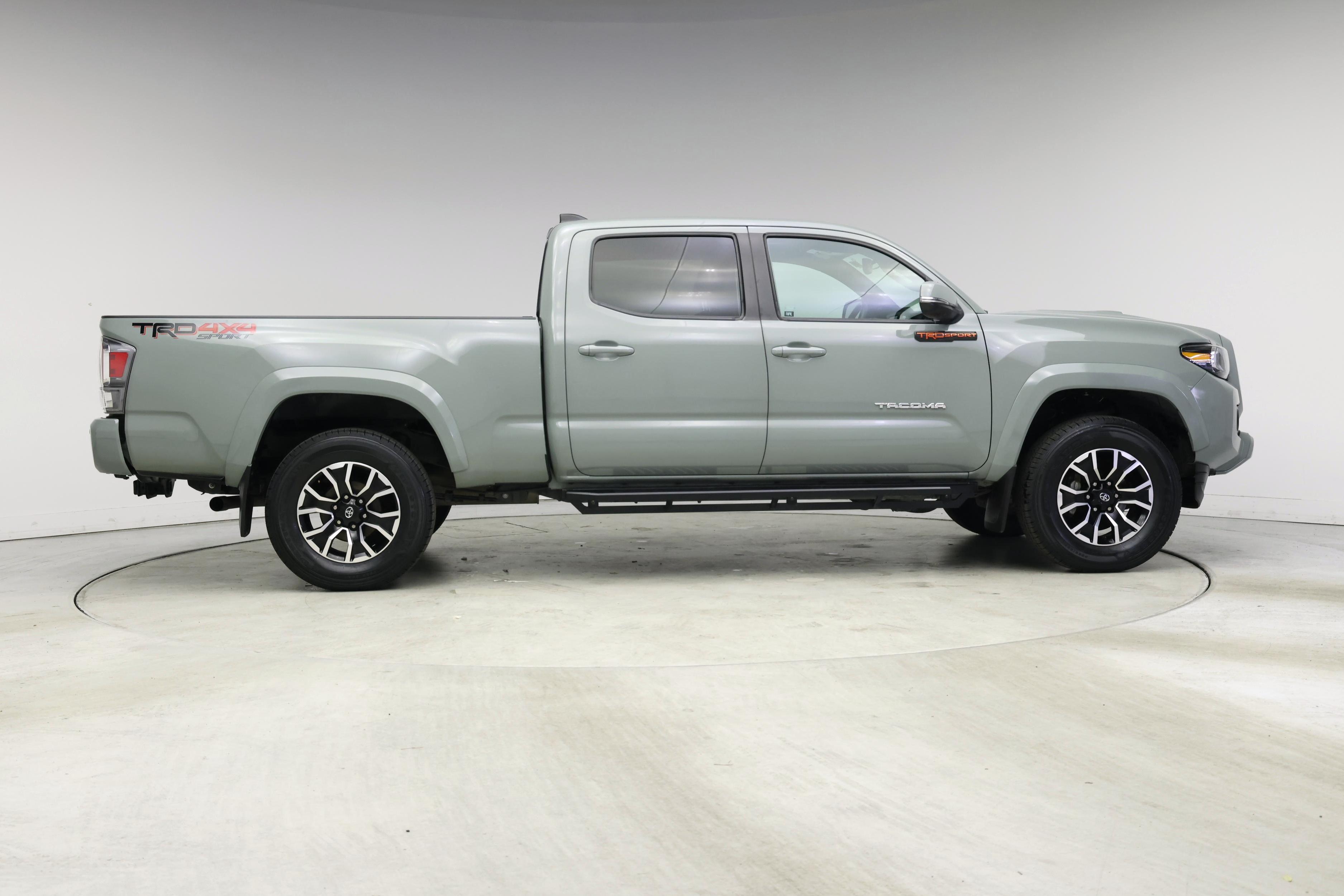Thumbnail: 2022 Toyota Tacoma - 7