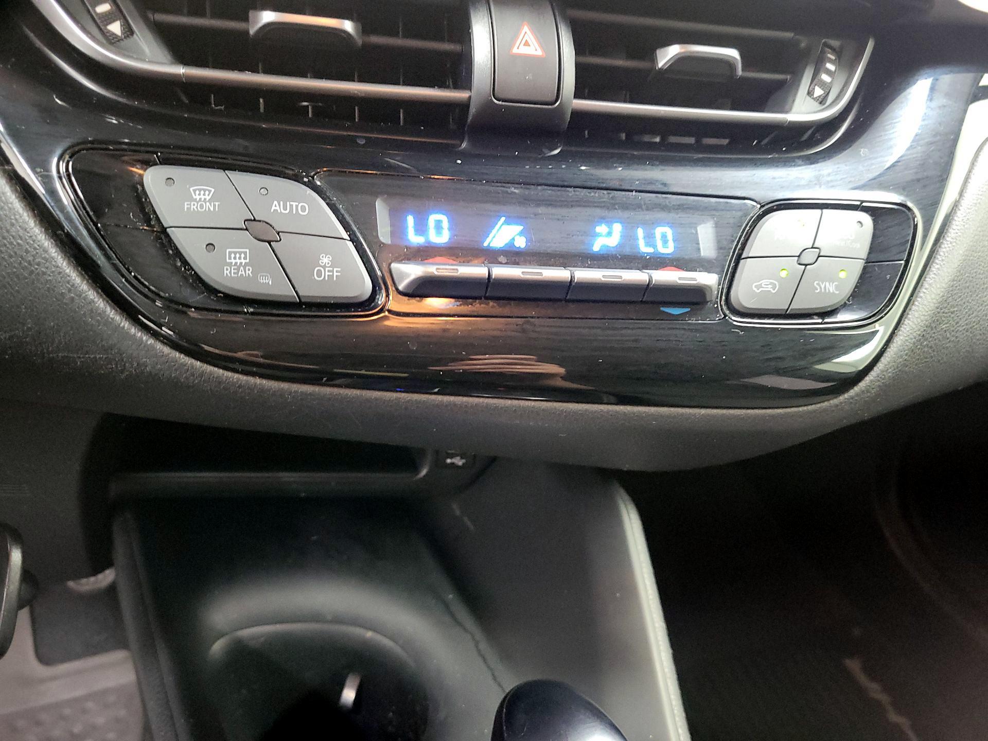 Thumbnail: 2020 Toyota C-HR - 15