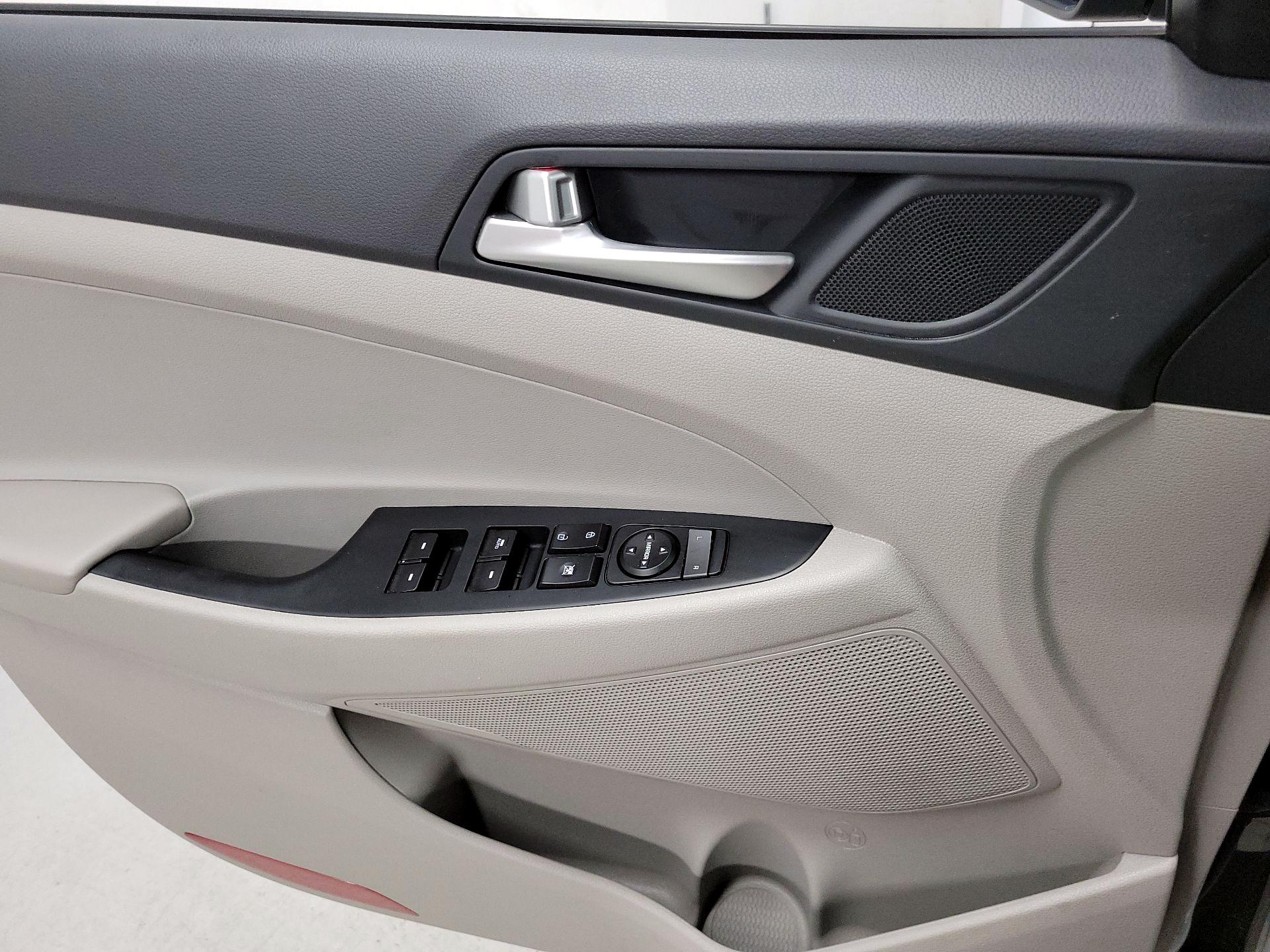 Thumbnail: 2020 Hyundai Tucson - 12