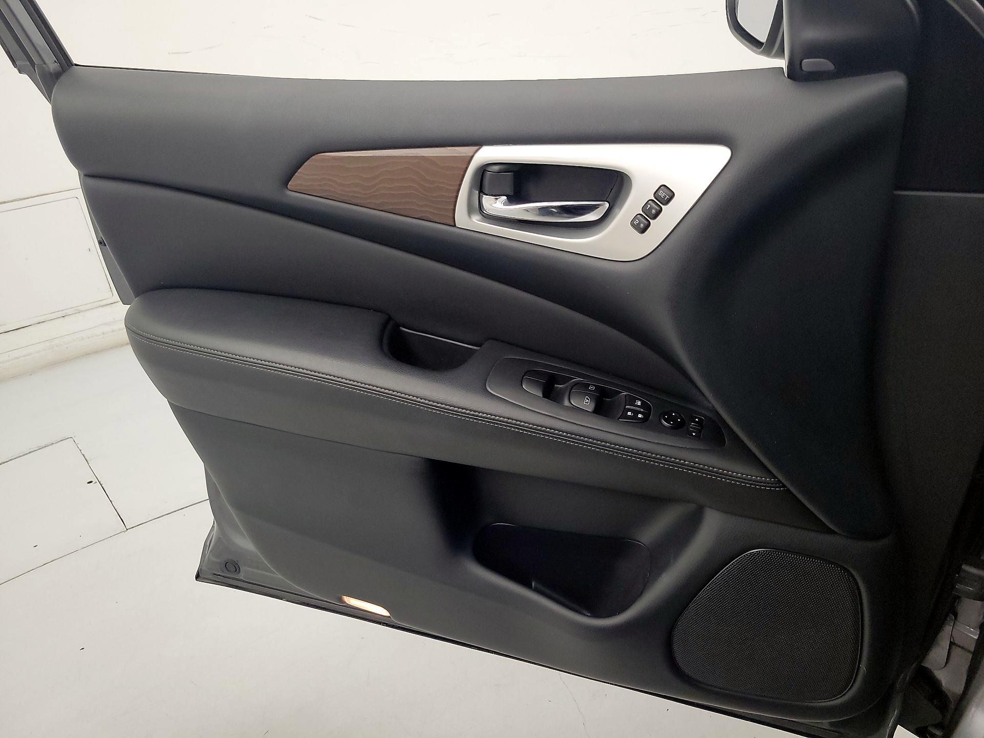 Thumbnail: 2020 Nissan Pathfinder - 12