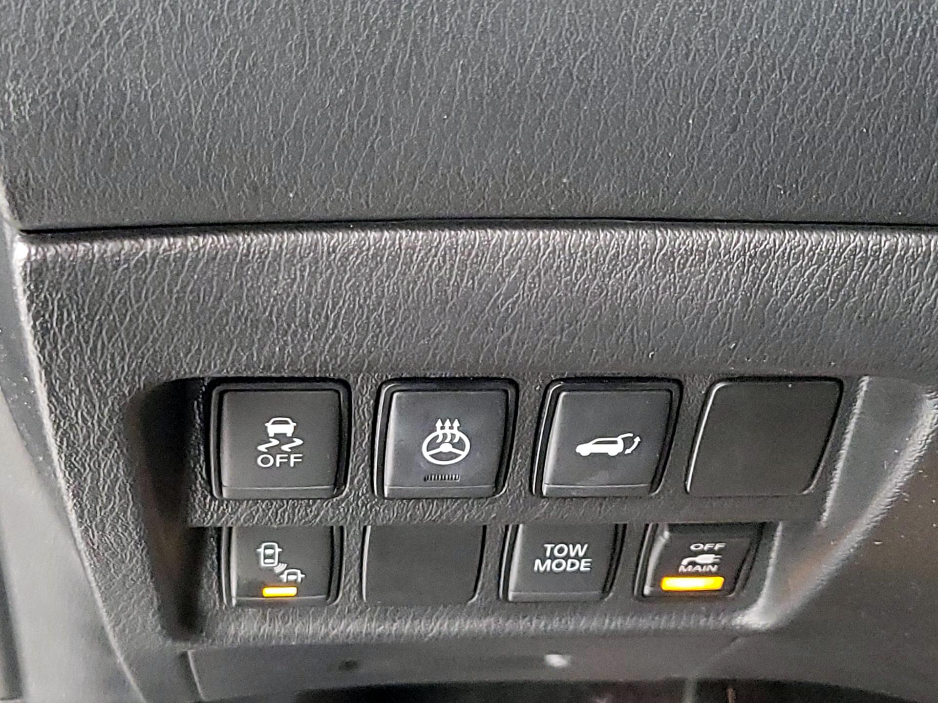 Thumbnail: 2020 Nissan Pathfinder - 13