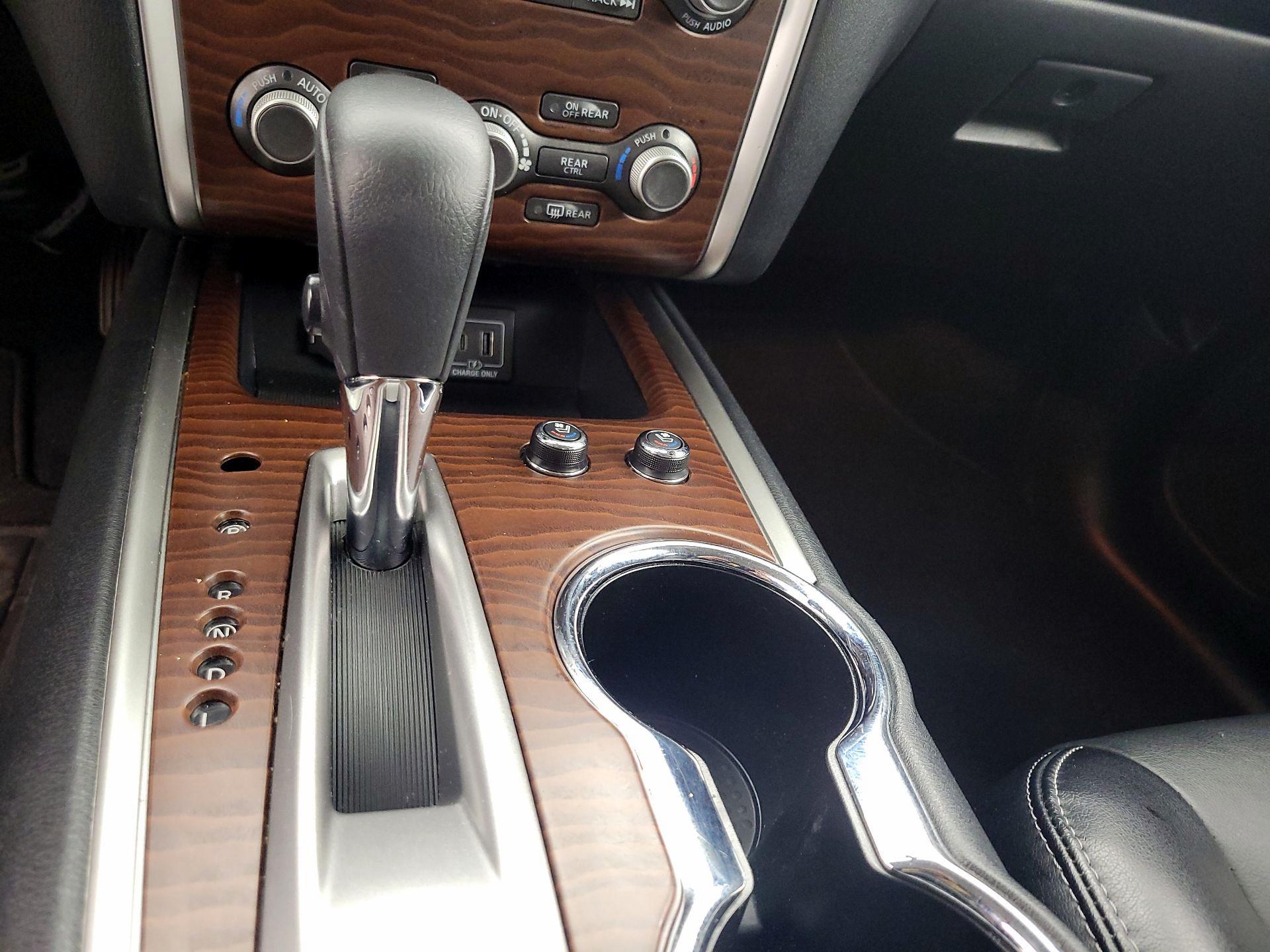 Thumbnail: 2020 Nissan Pathfinder - 17