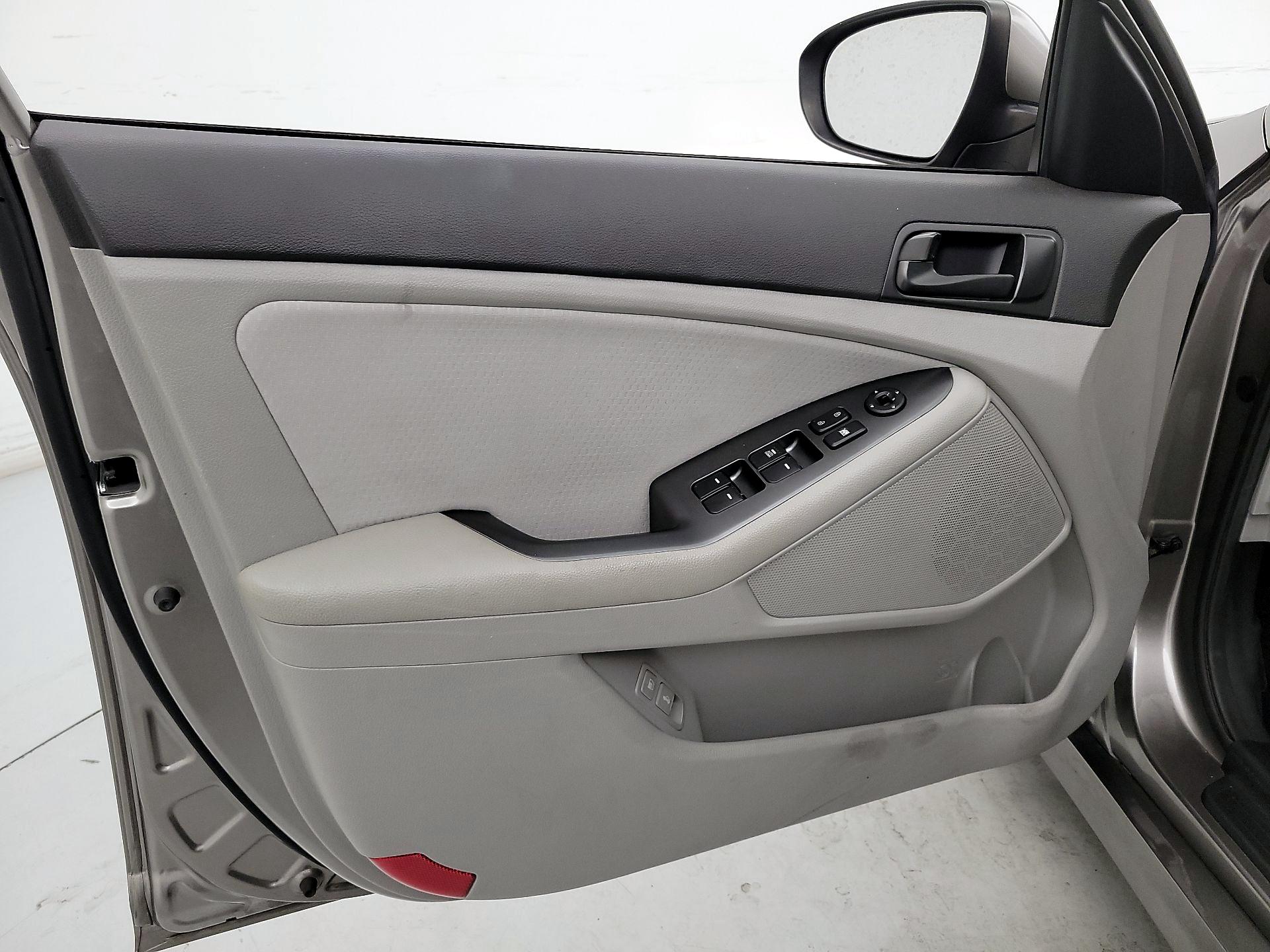 Thumbnail: 2015 Kia Optima - 12