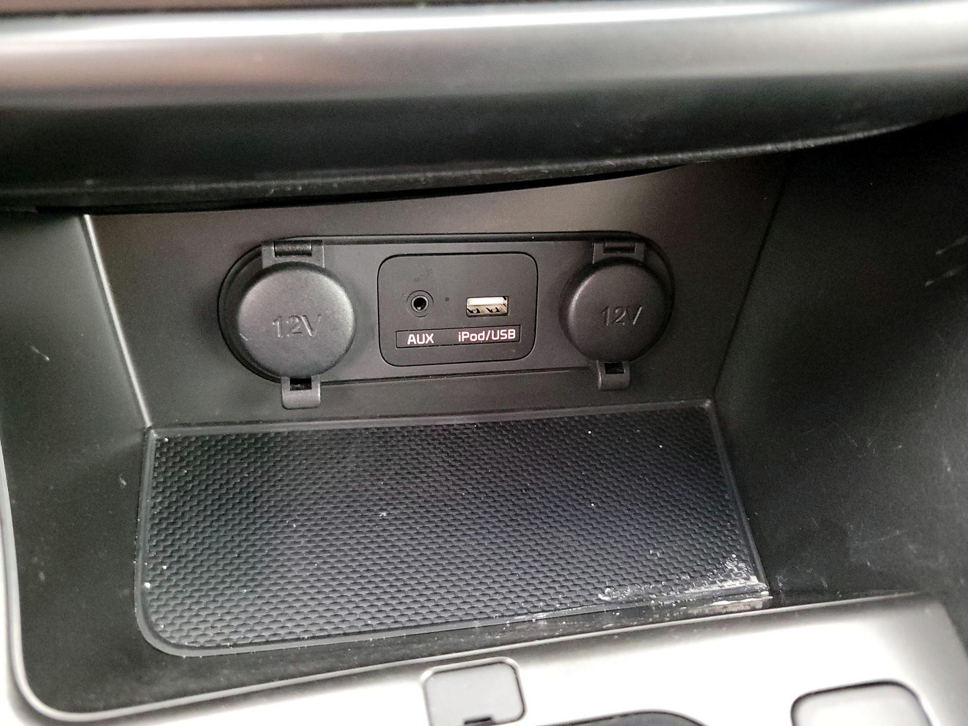 Thumbnail: 2015 Kia Optima - 17