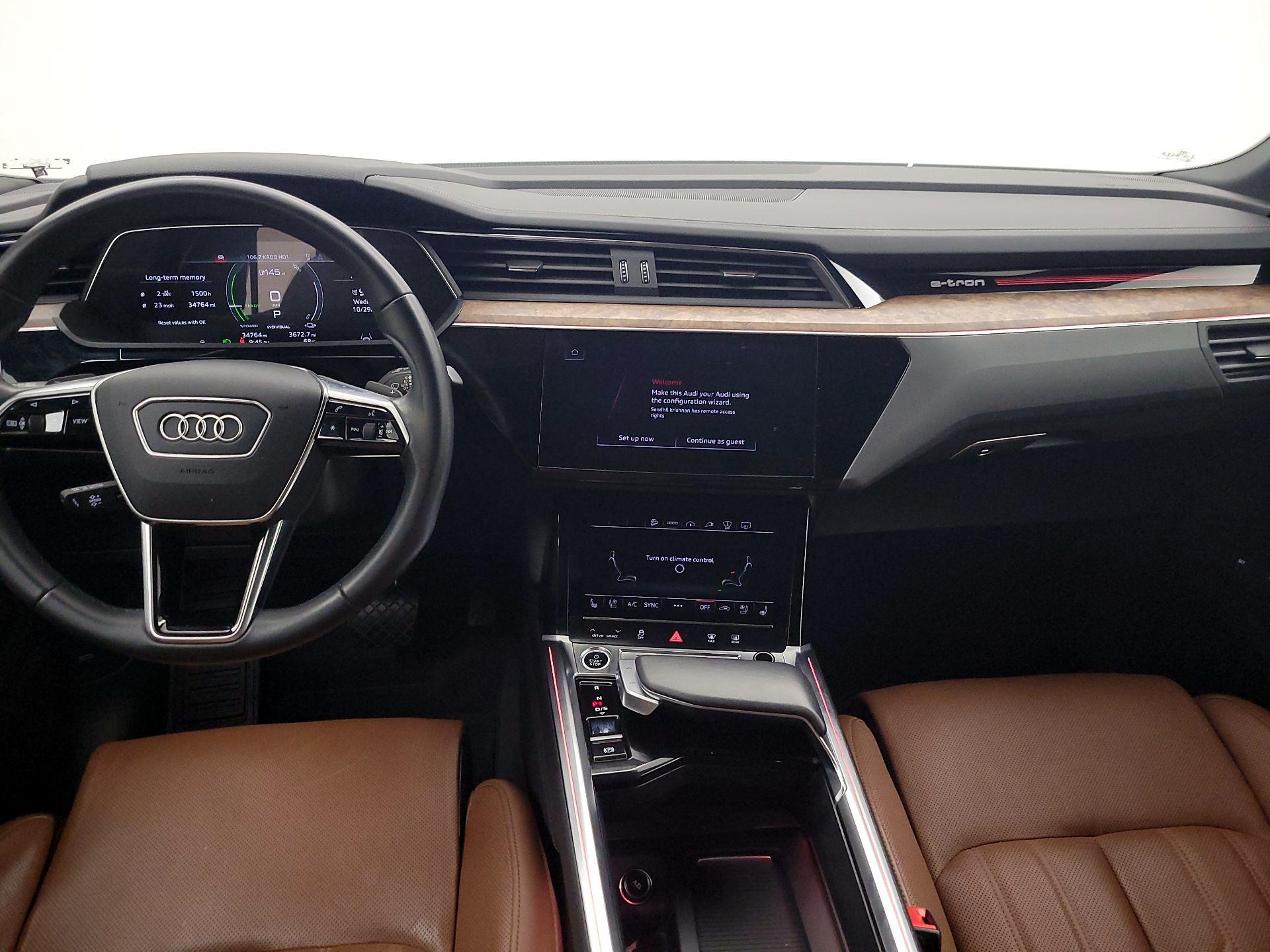 Thumbnail: 2022 Audi e-tron S - 9