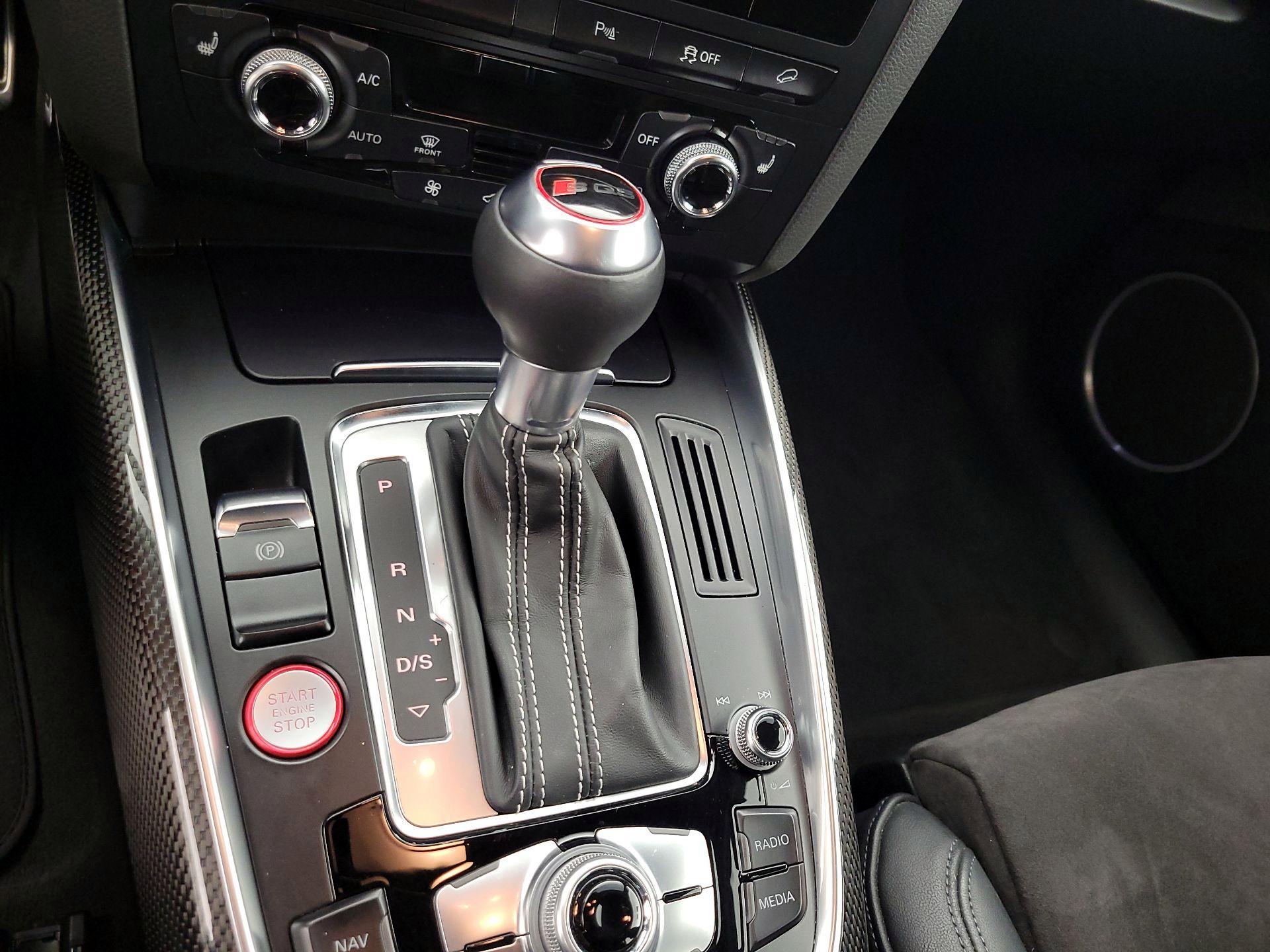 Thumbnail: 2016 Audi SQ5 - 18