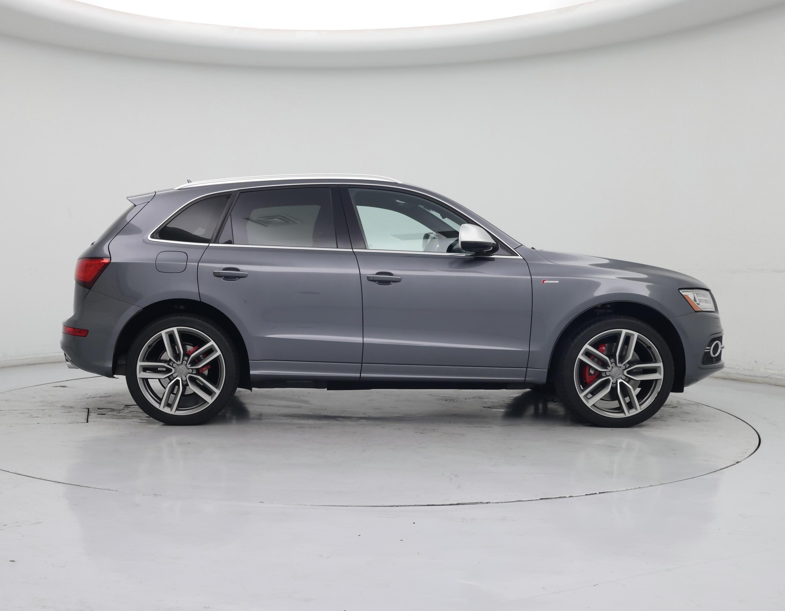 Thumbnail: 2016 Audi SQ5 - 7