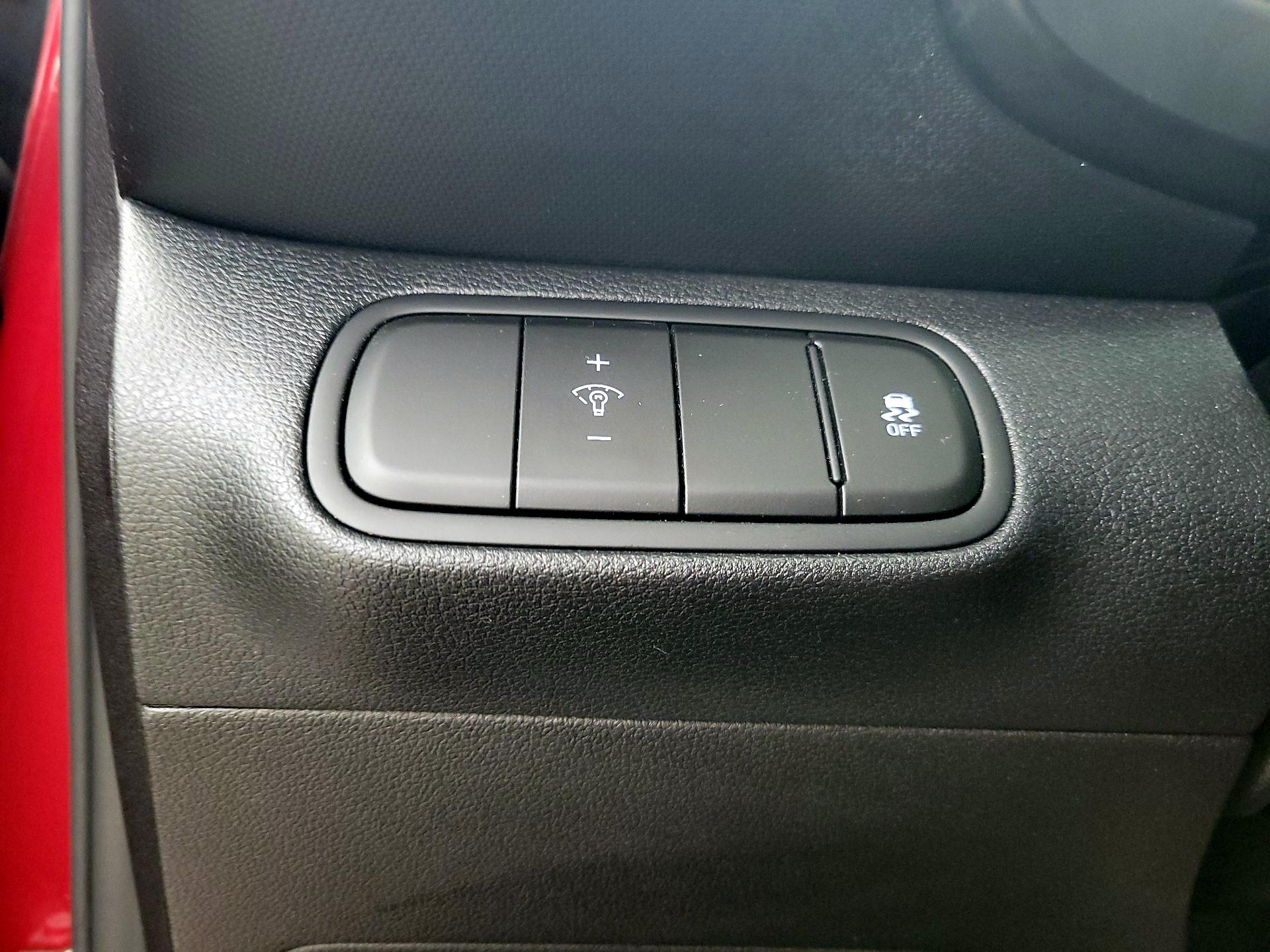 Thumbnail: 2023 Hyundai Venue - 13