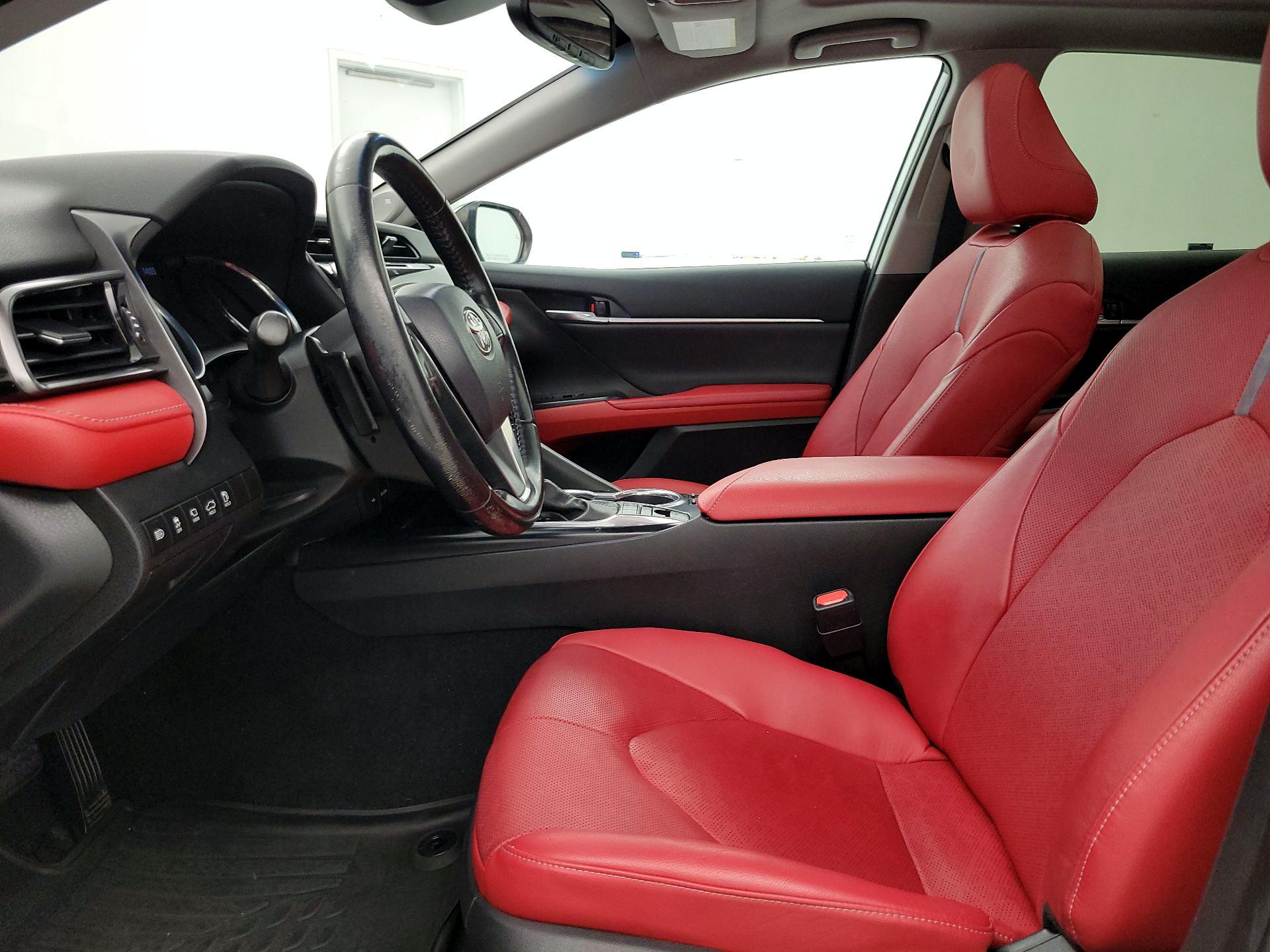 Thumbnail: 2020 Toyota Camry - 11