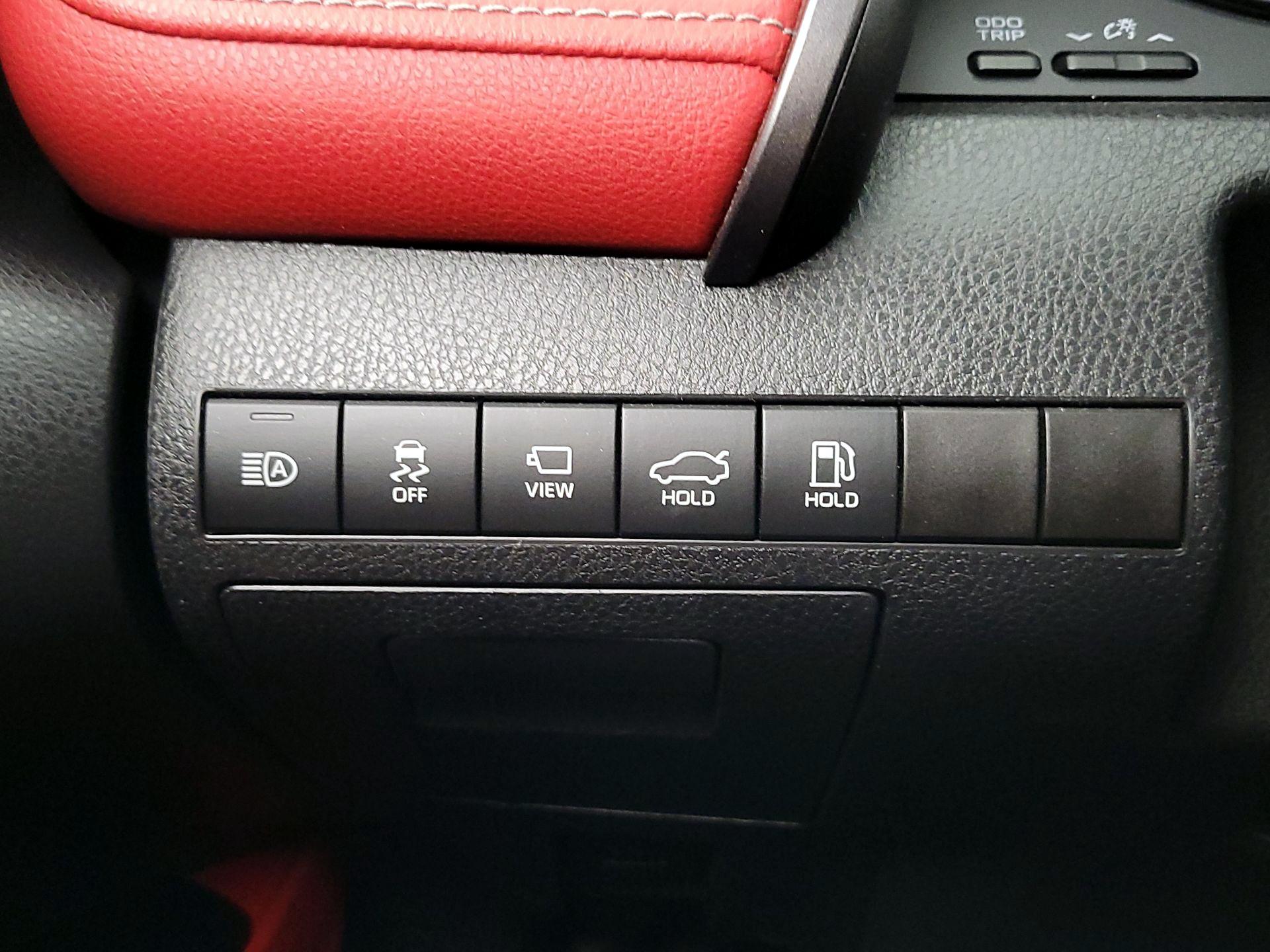 Thumbnail: 2020 Toyota Camry - 13