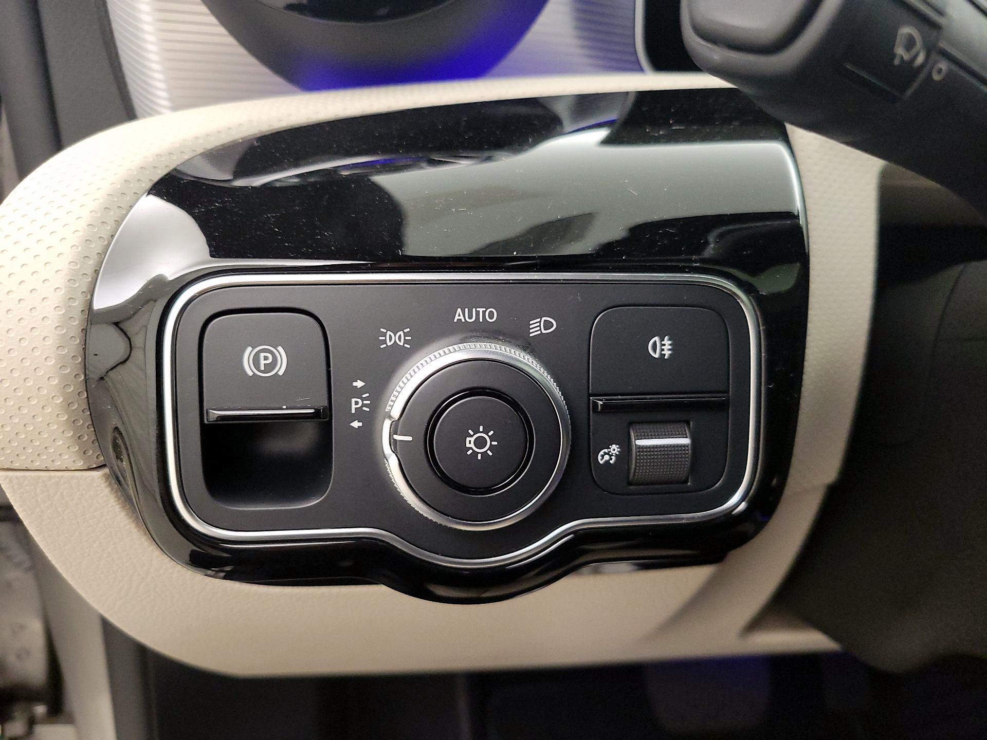 Thumbnail: 2020 Mercedes-Benz CLA - 13