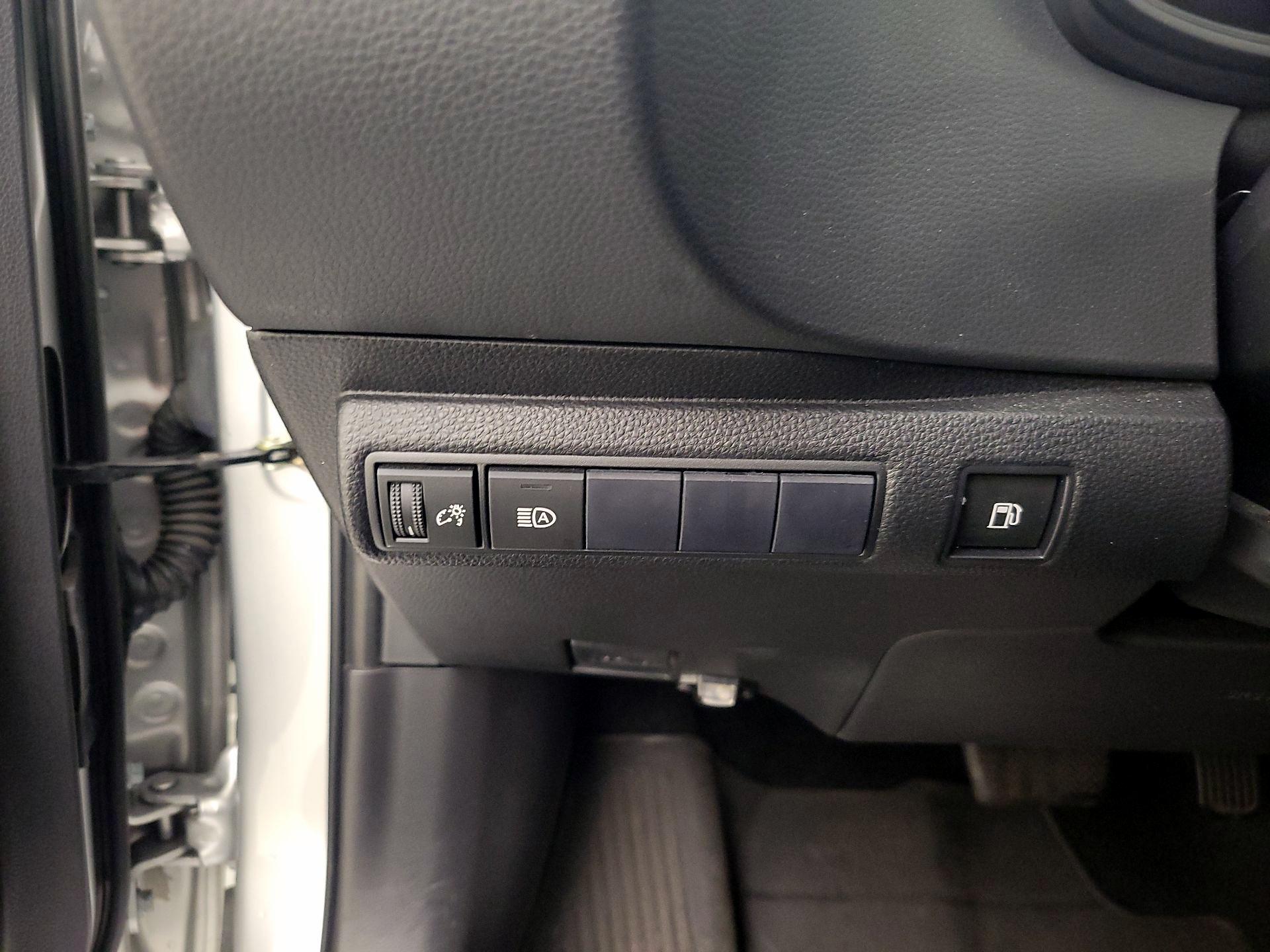 Thumbnail: 2021 Toyota Corolla - 13