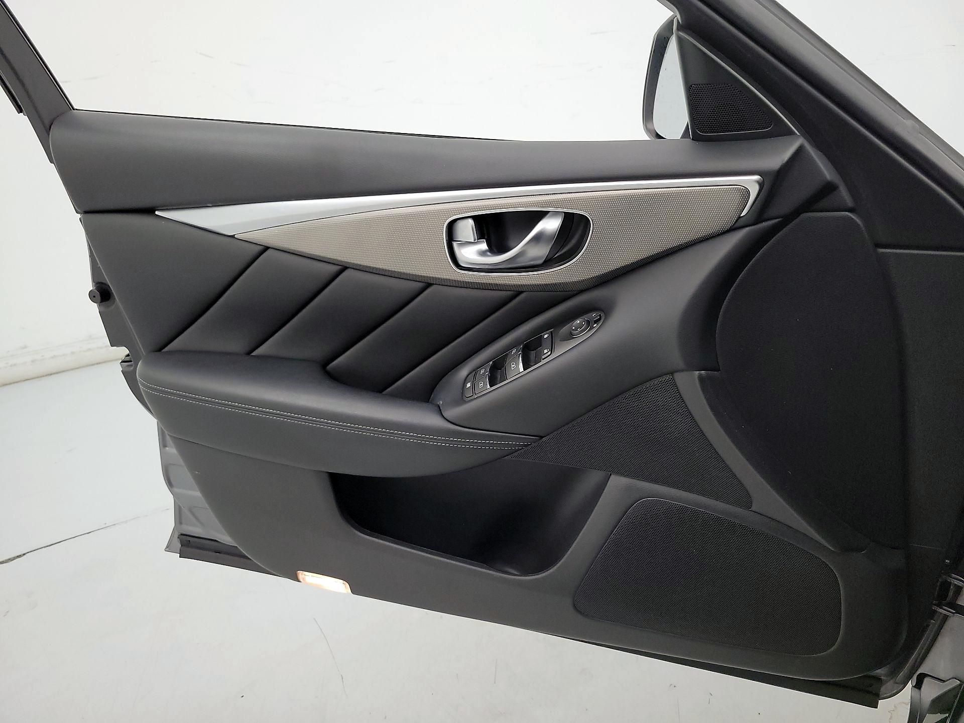 Thumbnail: 2017 INFINITI Q50 - 12