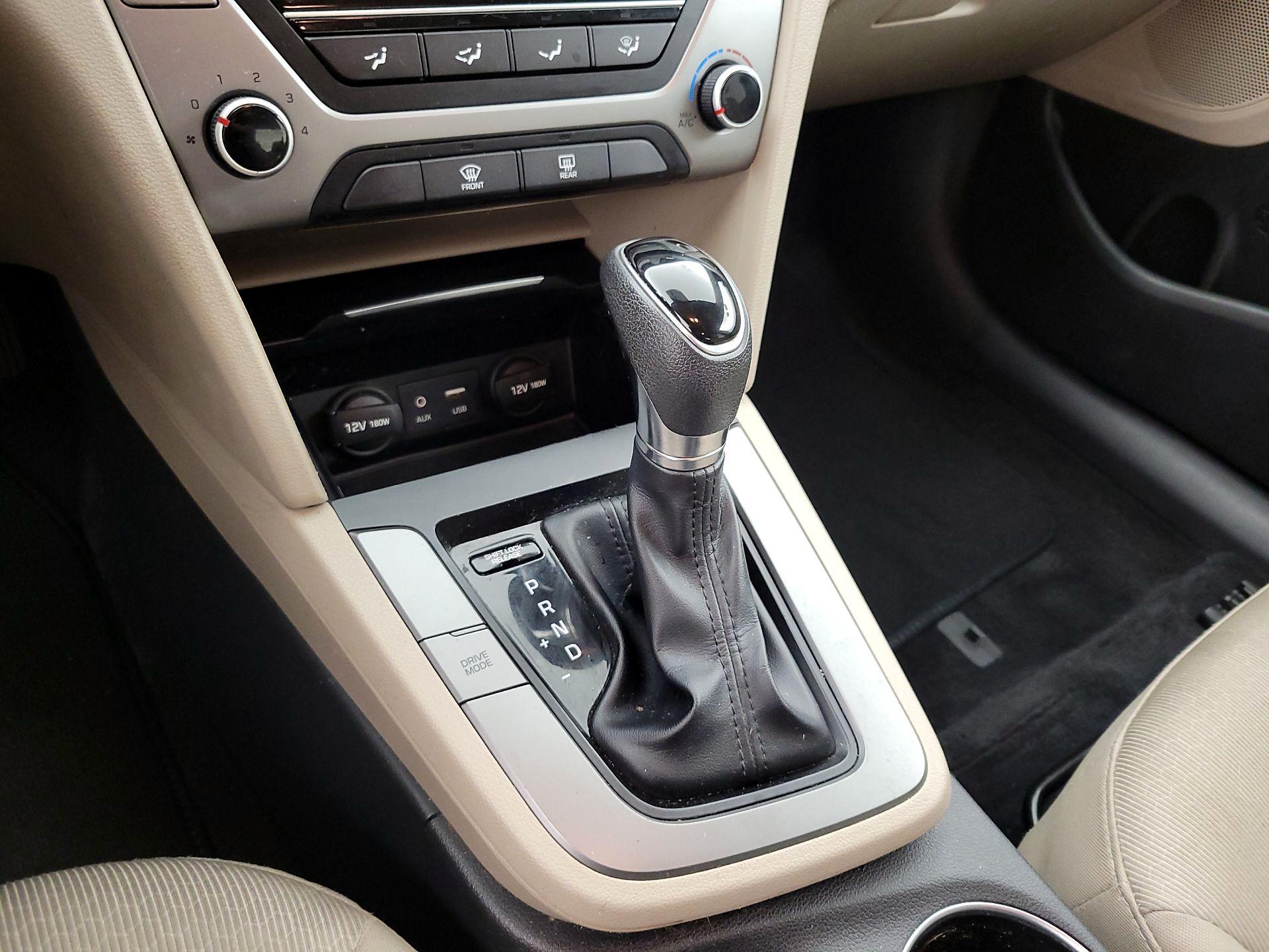 Thumbnail: 2017 Hyundai Elantra - 17