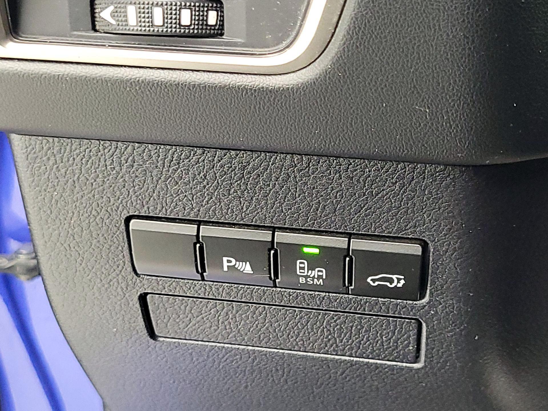 Thumbnail: 2016 Lexus NX - 13