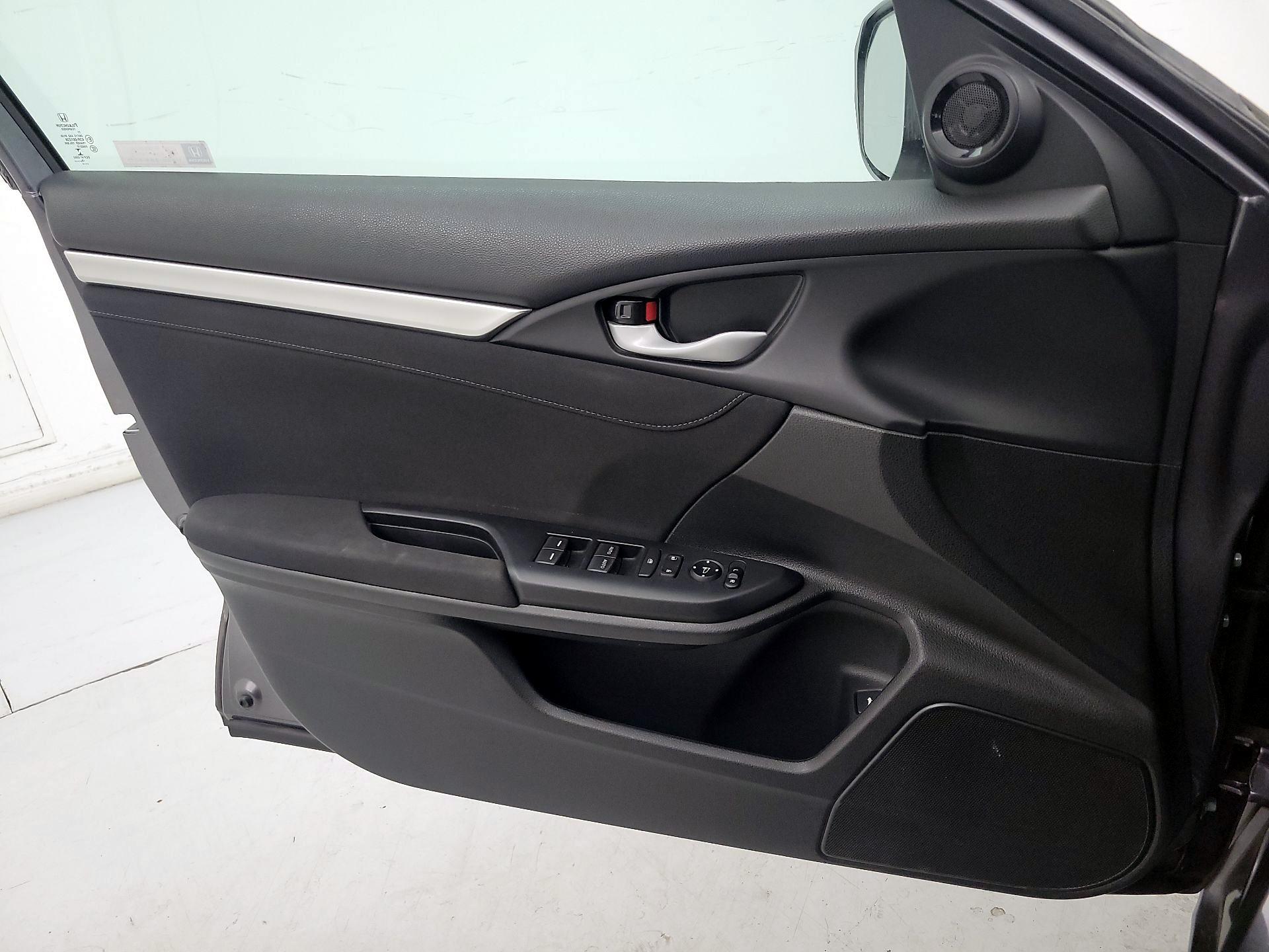 Thumbnail: 2018 Honda Civic - 12